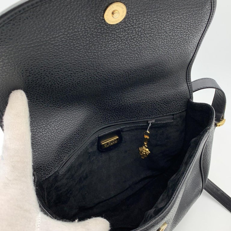 Gucci Vintage Black Leather Flap Shoulder Bag Messenger at 1stDibs