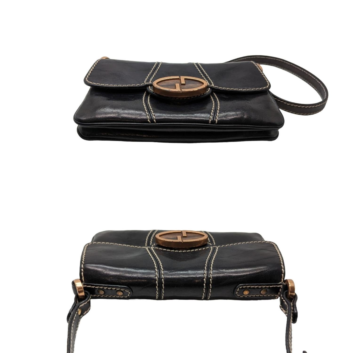 Women's Gucci Vintage Black Leather GG Buckle Detail Shoulder Bag 124259