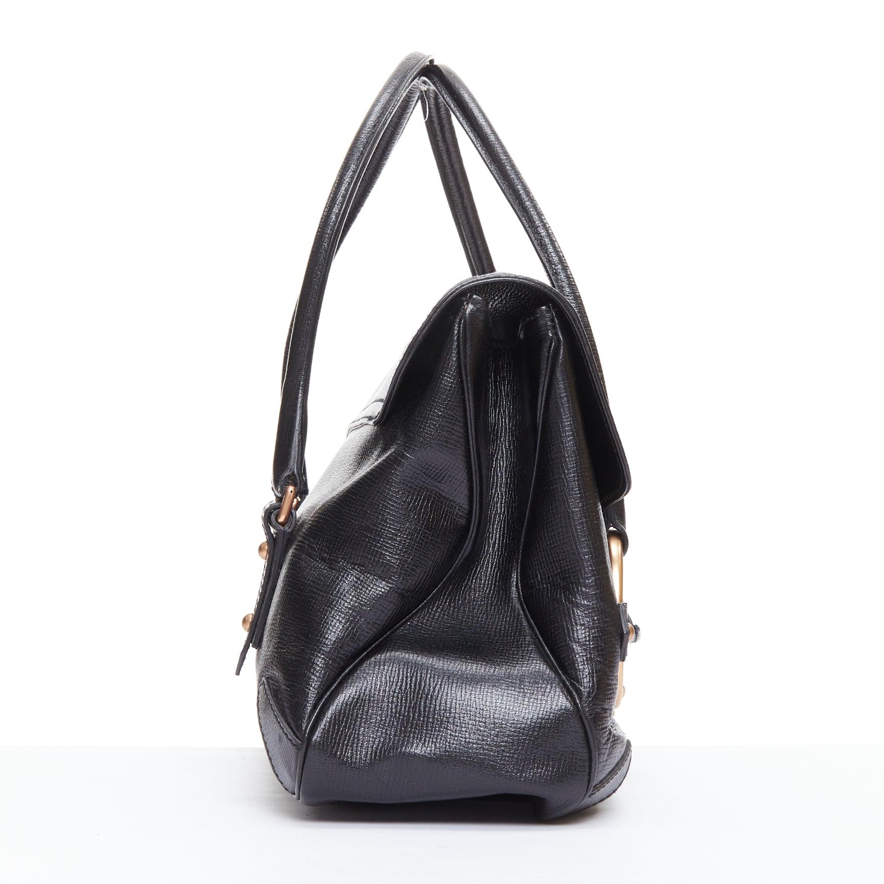GUCCI Vintage black leather gold horsebit chain tote bag In Good Condition In Hong Kong, NT