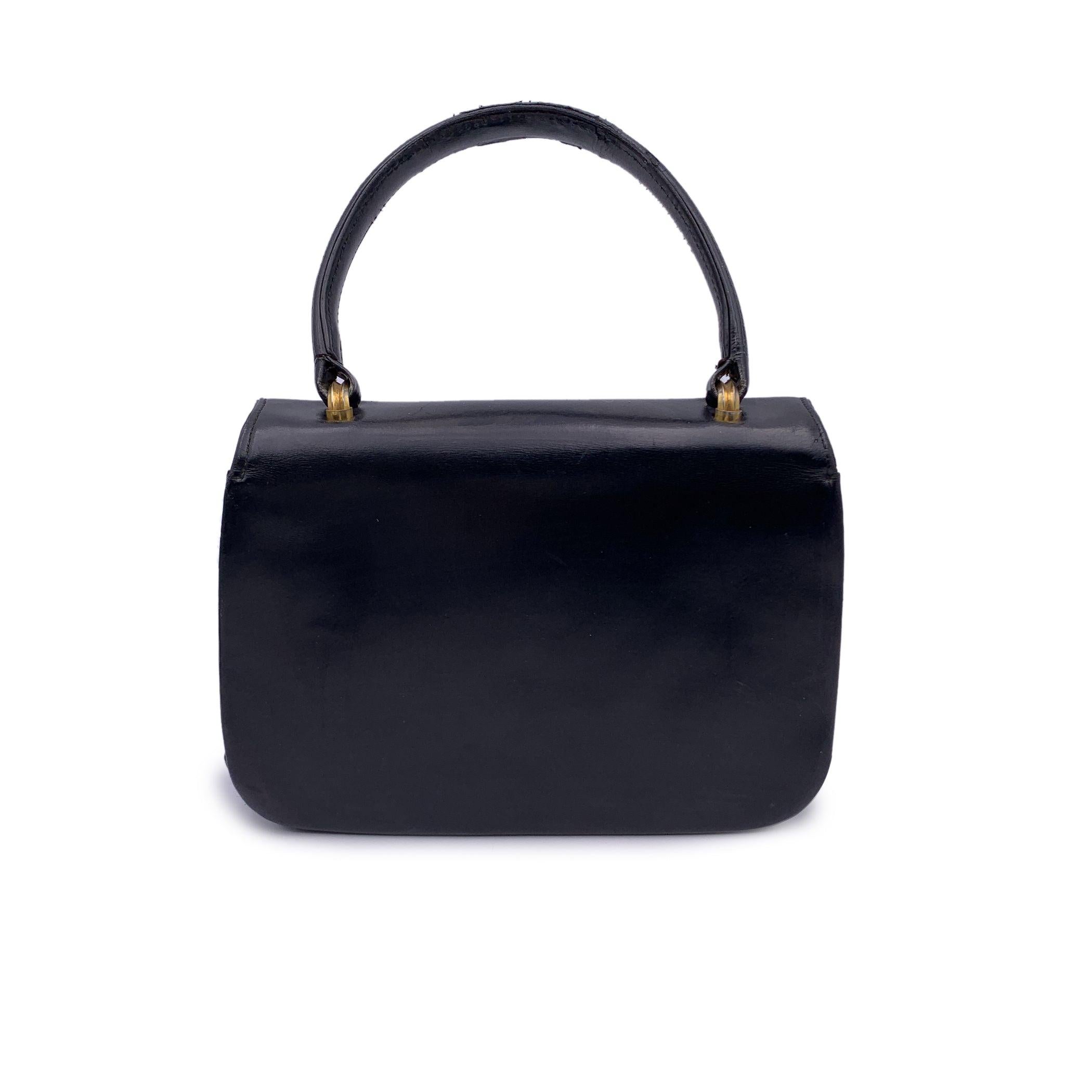 Gucci Vintage Black Leather Handbag Satchel with Lapis Closure In Good Condition In Rome, Rome