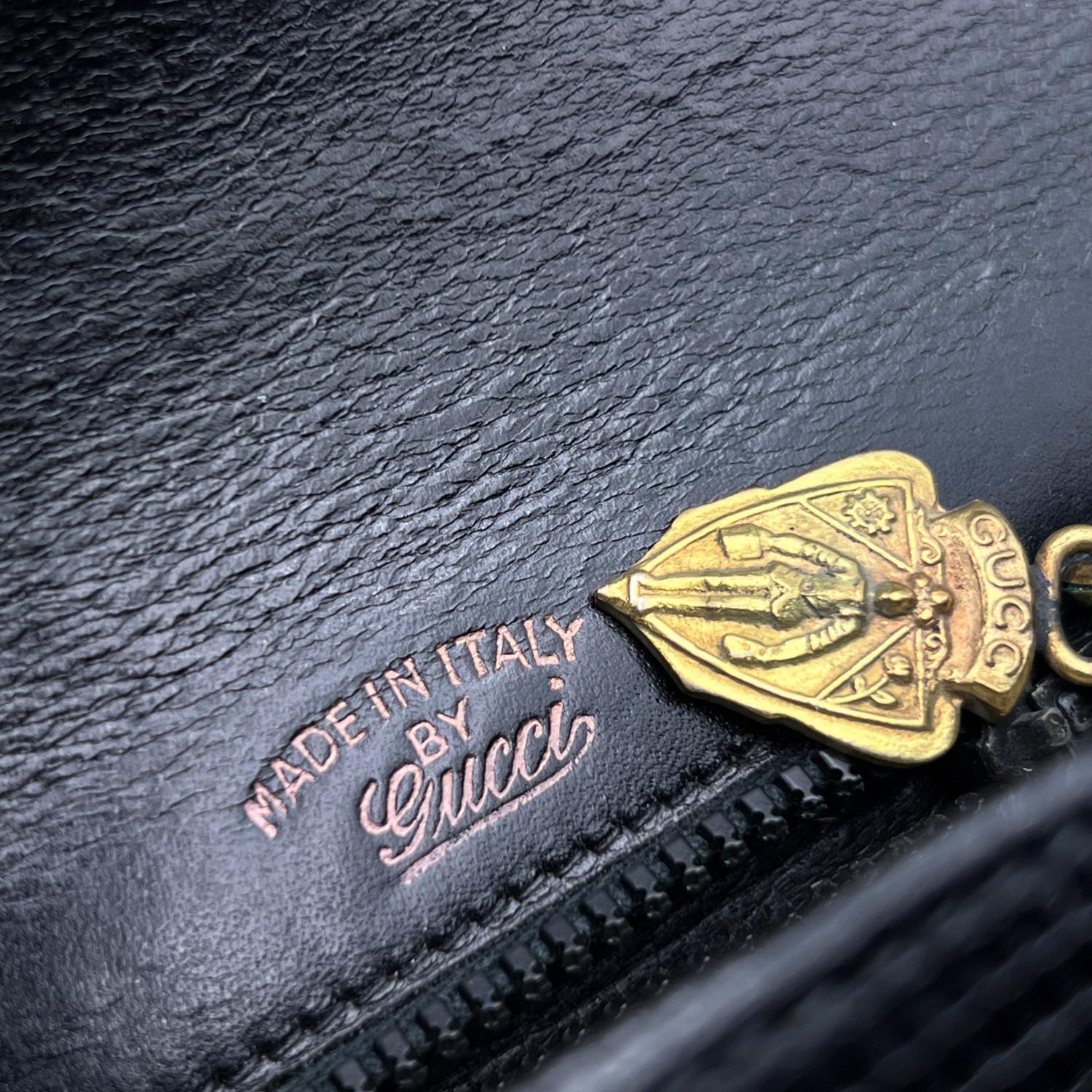 Gucci Vintage Black Leather Handbag with Lucite Handle 5