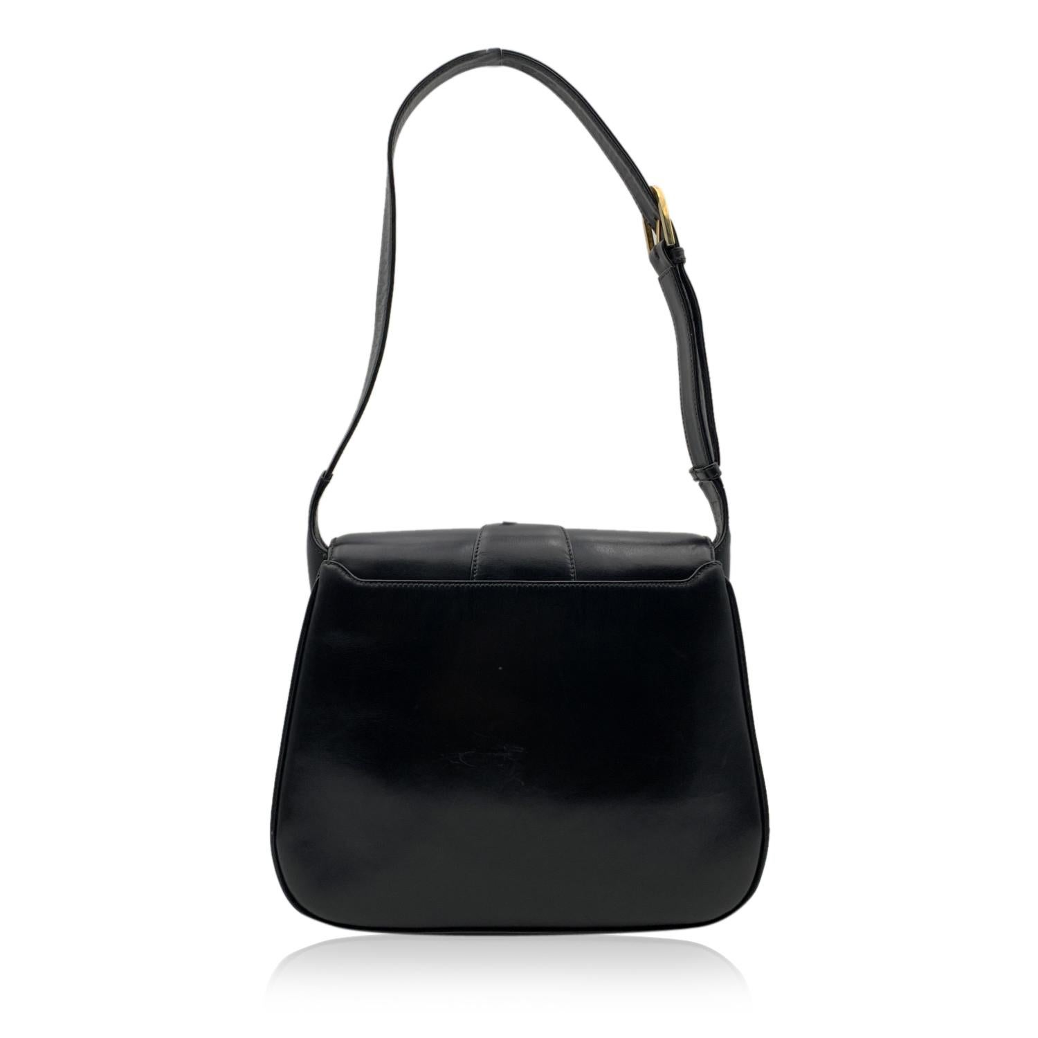 Gucci Vintage Black Leather Spur Box Shoulder Bag Handbag In Good Condition In Rome, Rome