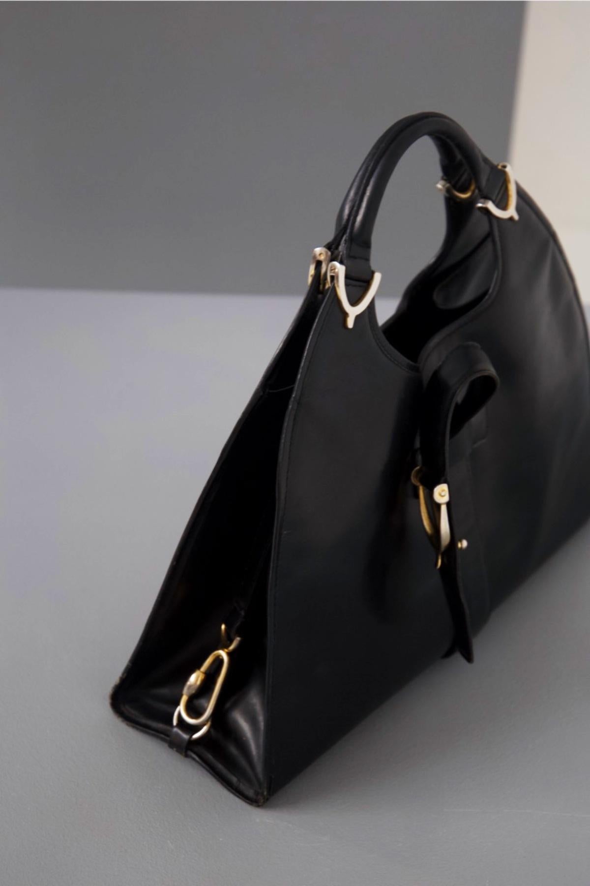 Gucci Vintage Black Leather Stirrup Hobo Handbag For Sale 6