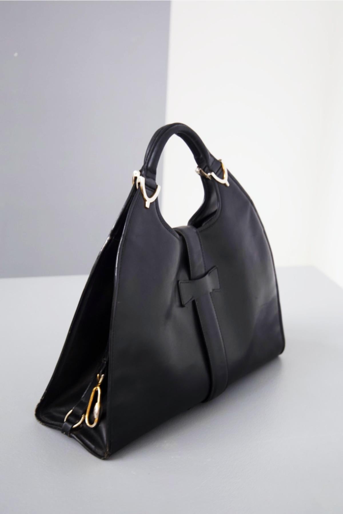 Gucci Vintage Black Leather Stirrup Hobo Handbag For Sale 13