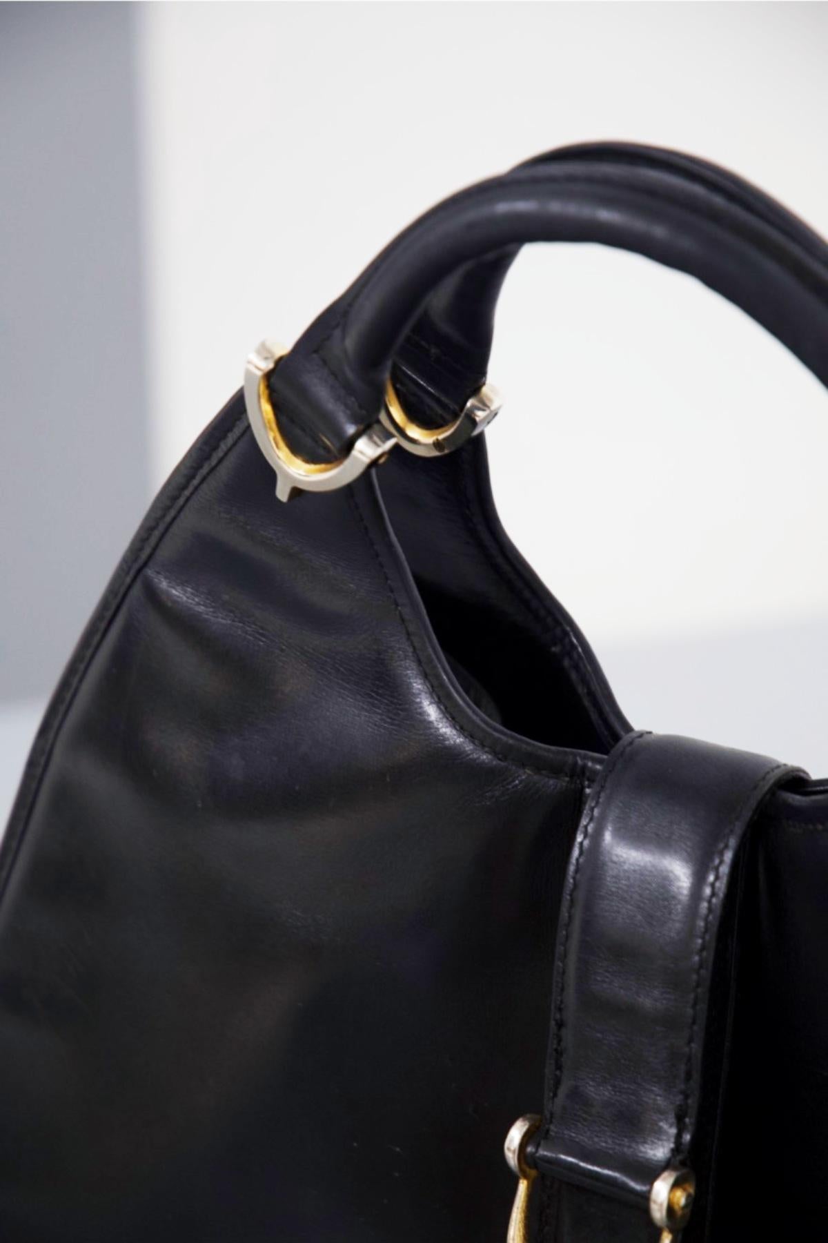 Gucci Vintage Black Leather Stirrup Hobo Handbag For Sale 15