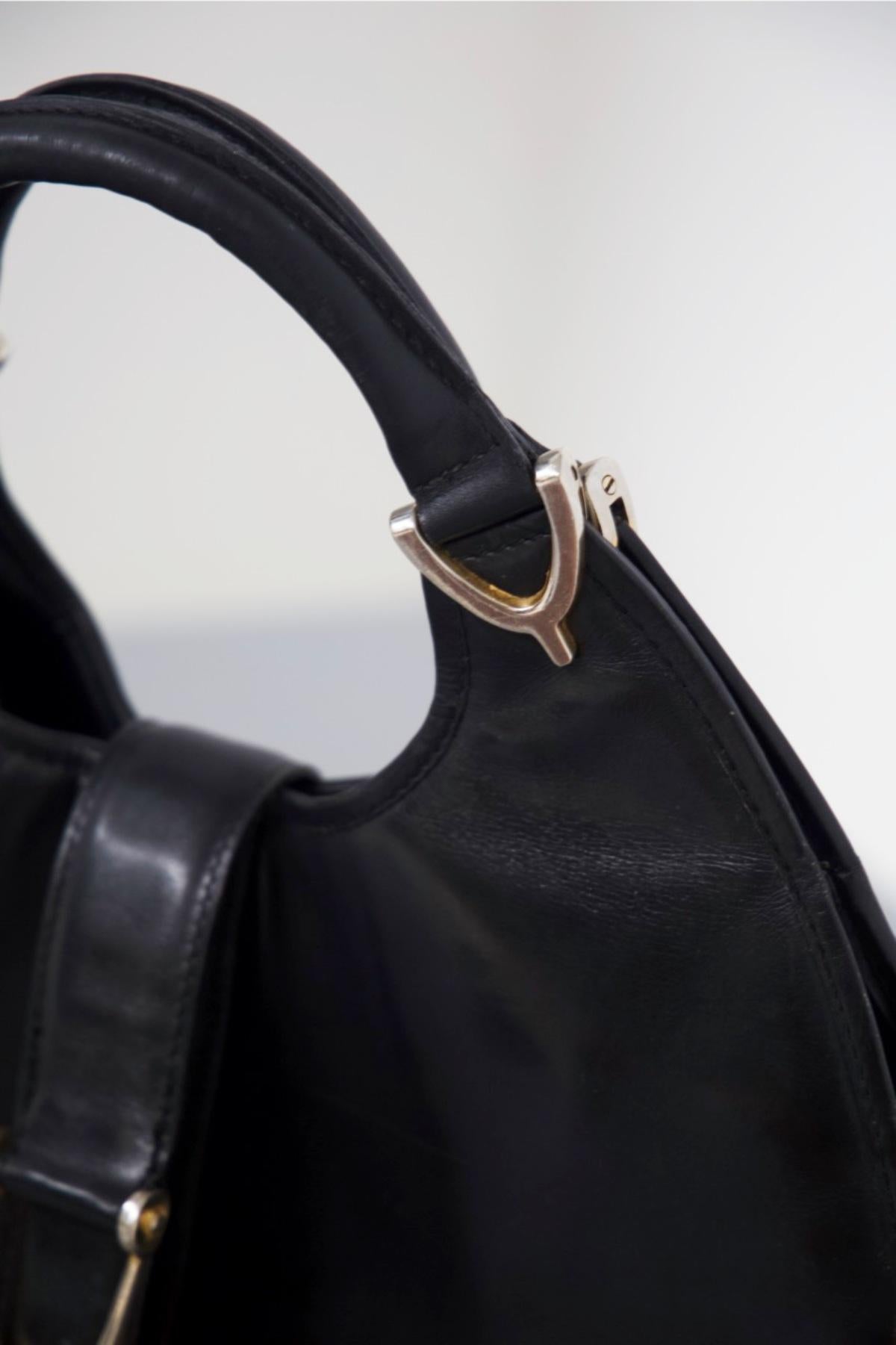 Gucci Vintage Black Leather Stirrup Hobo Handbag For Sale 16