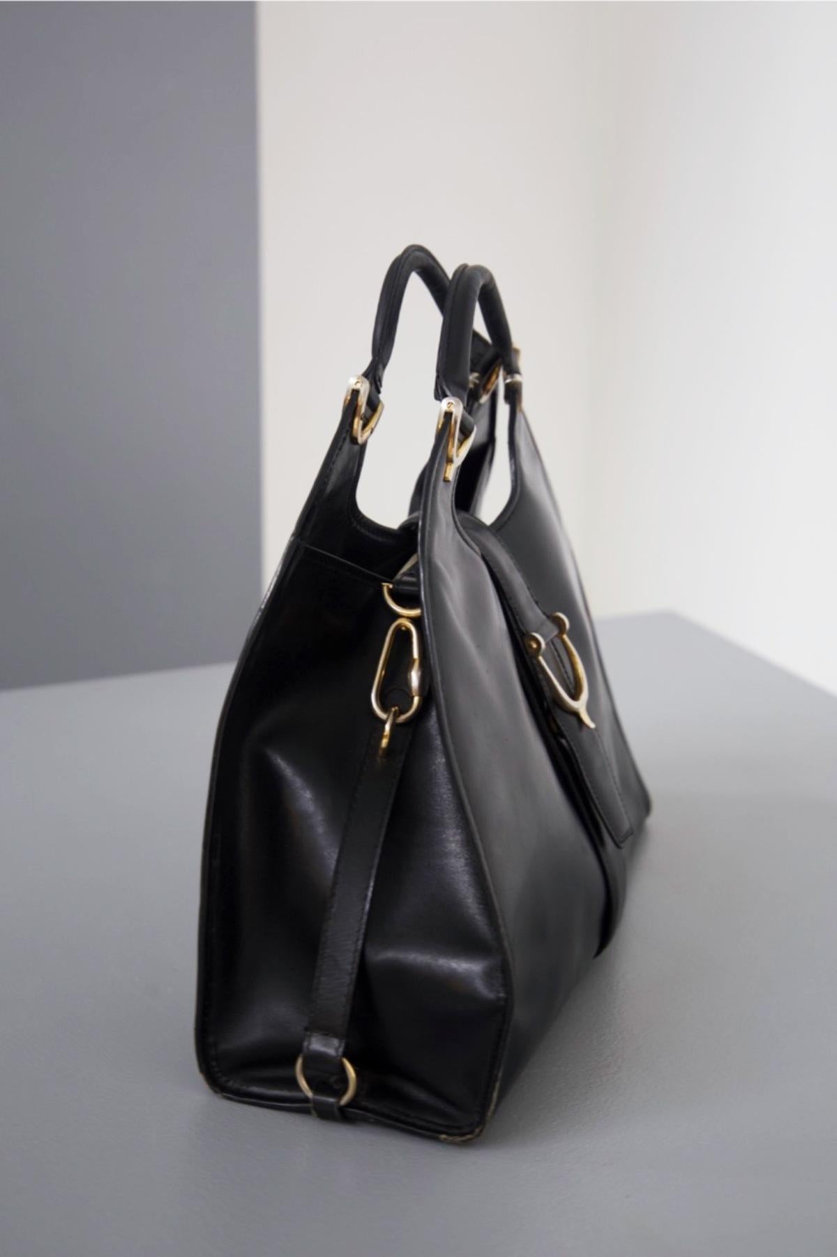 Gucci Vintage Black Leather Stirrup Hobo Handbag For Sale 2