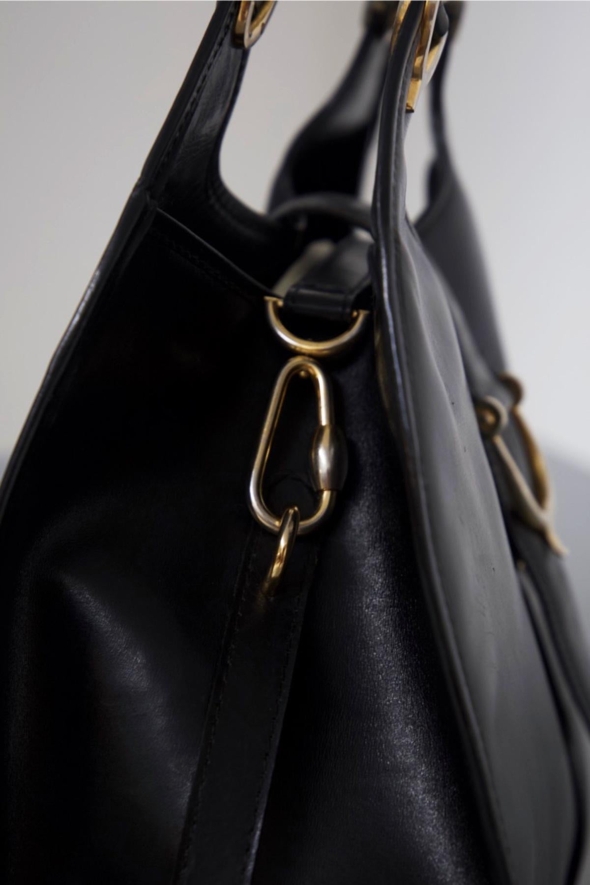 Gucci Vintage Black Leather Stirrup Hobo Handbag For Sale 3