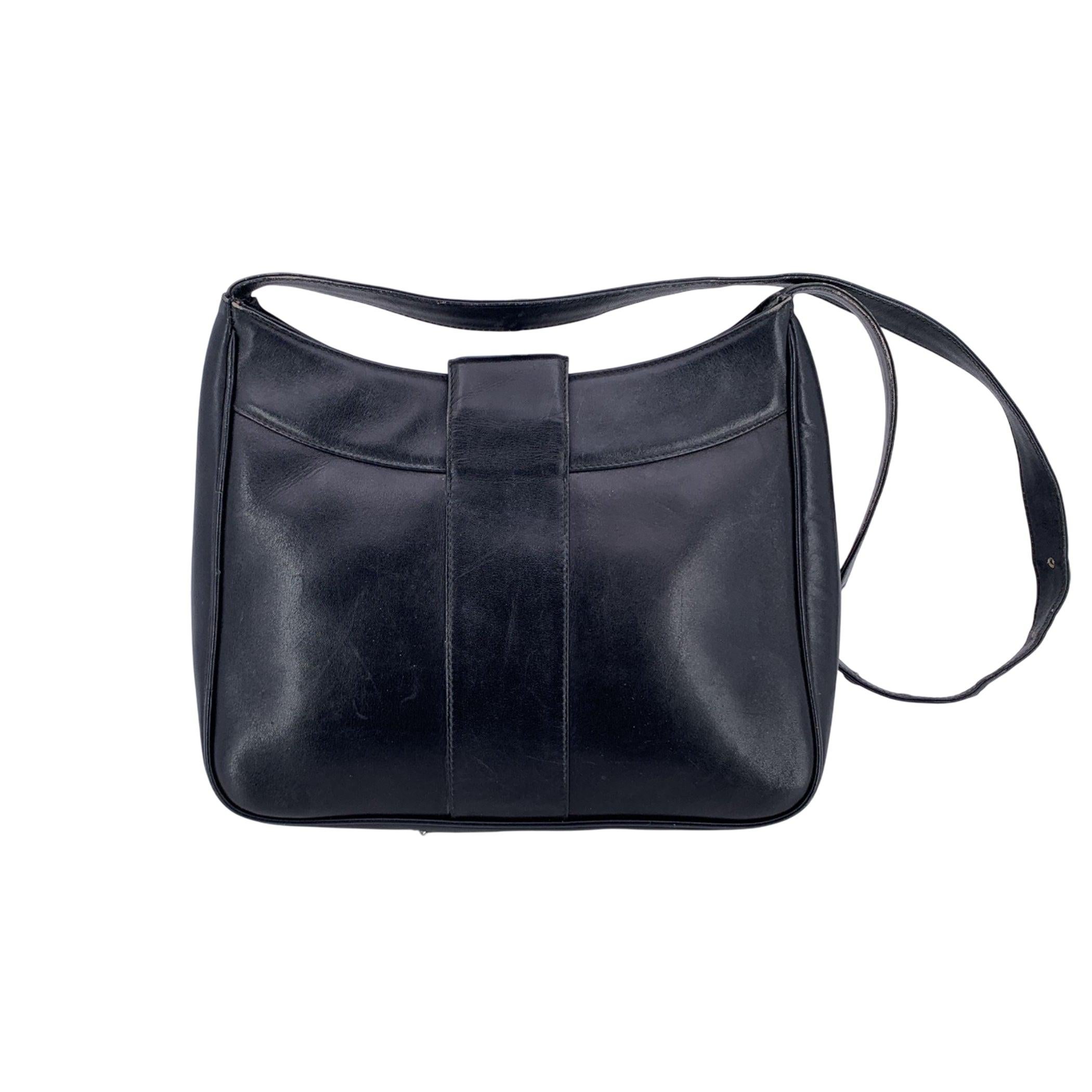 Noir Gucci Vintage Leather Web Stripes Logo Shoulder Bag en vente