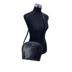 Gucci Vintage Black Leather Zip Around Crossbody Shoulder Bag