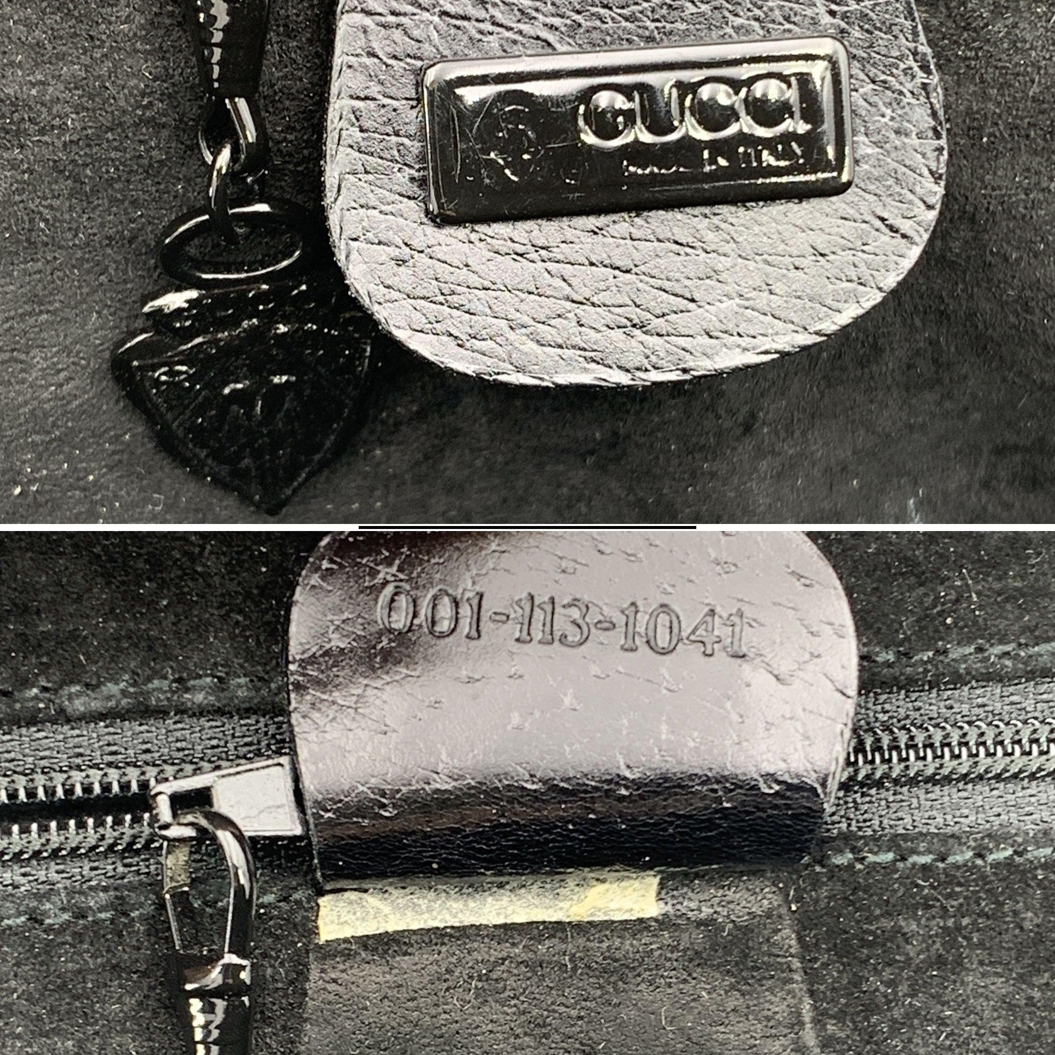 Gucci Vintage Sac à bandoulière zippé en cuir noir Pour femmes en vente