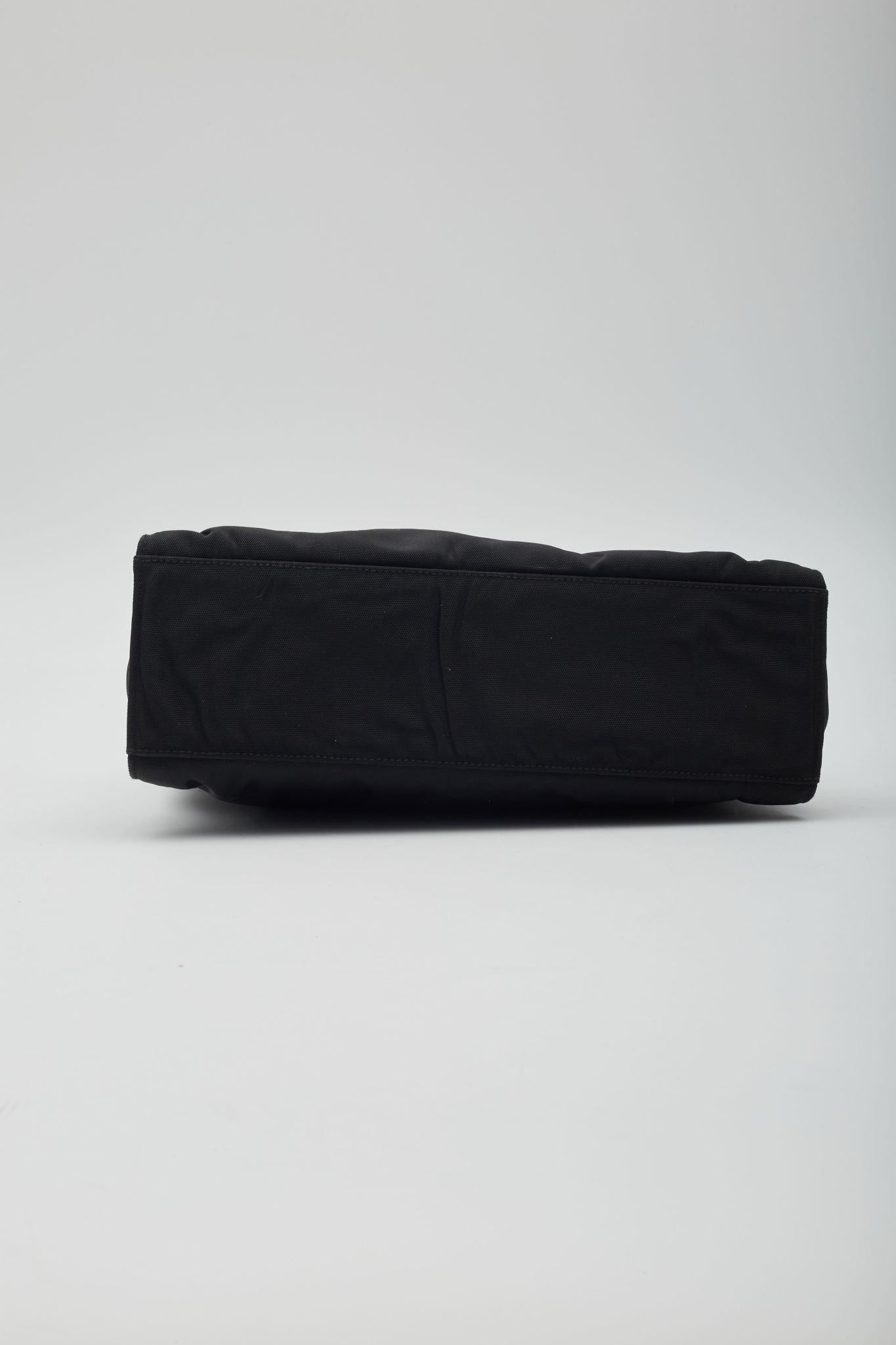 Gucci Vintage Black Nylon Bamboo Tote Bag For Sale 2