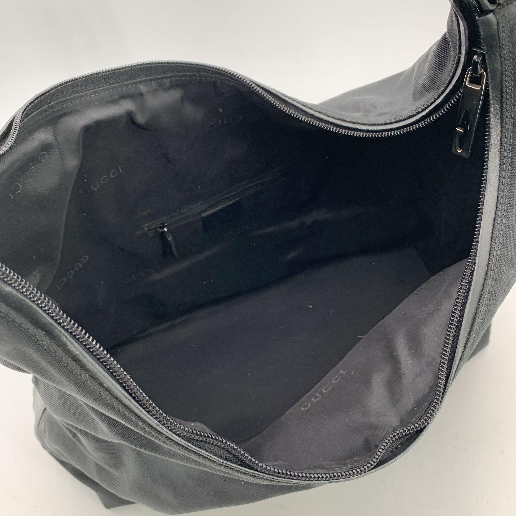 Gucci Vintage Negro Nylon Lienzo Hobo Bolso de hombro Tote en venta 1