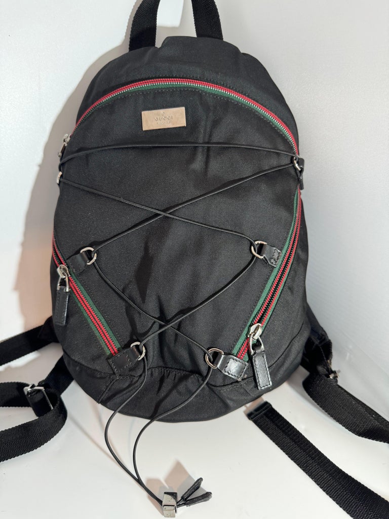 Gucci Vintage Nylon Negro Mochila pequeña de día Eden Negra