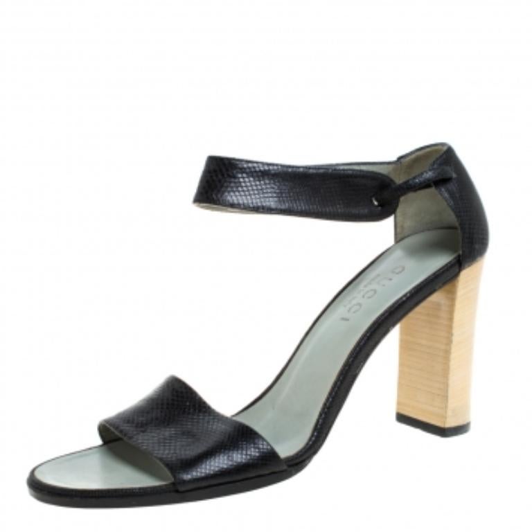 Gucci Vintage Black Snakeskin Ankle Cuff Open Toe Sandals Size 36 For Sale 2