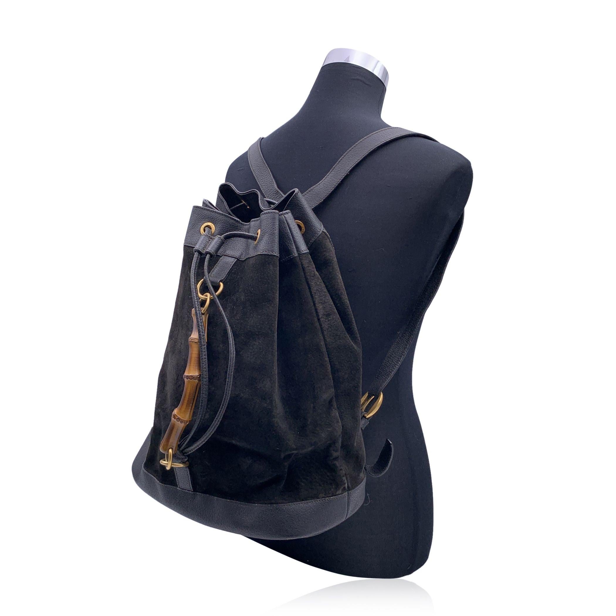 Gucci Vintage Black Suede and Leather Bamboo Drawstring Backpack In Good Condition In Rome, Rome