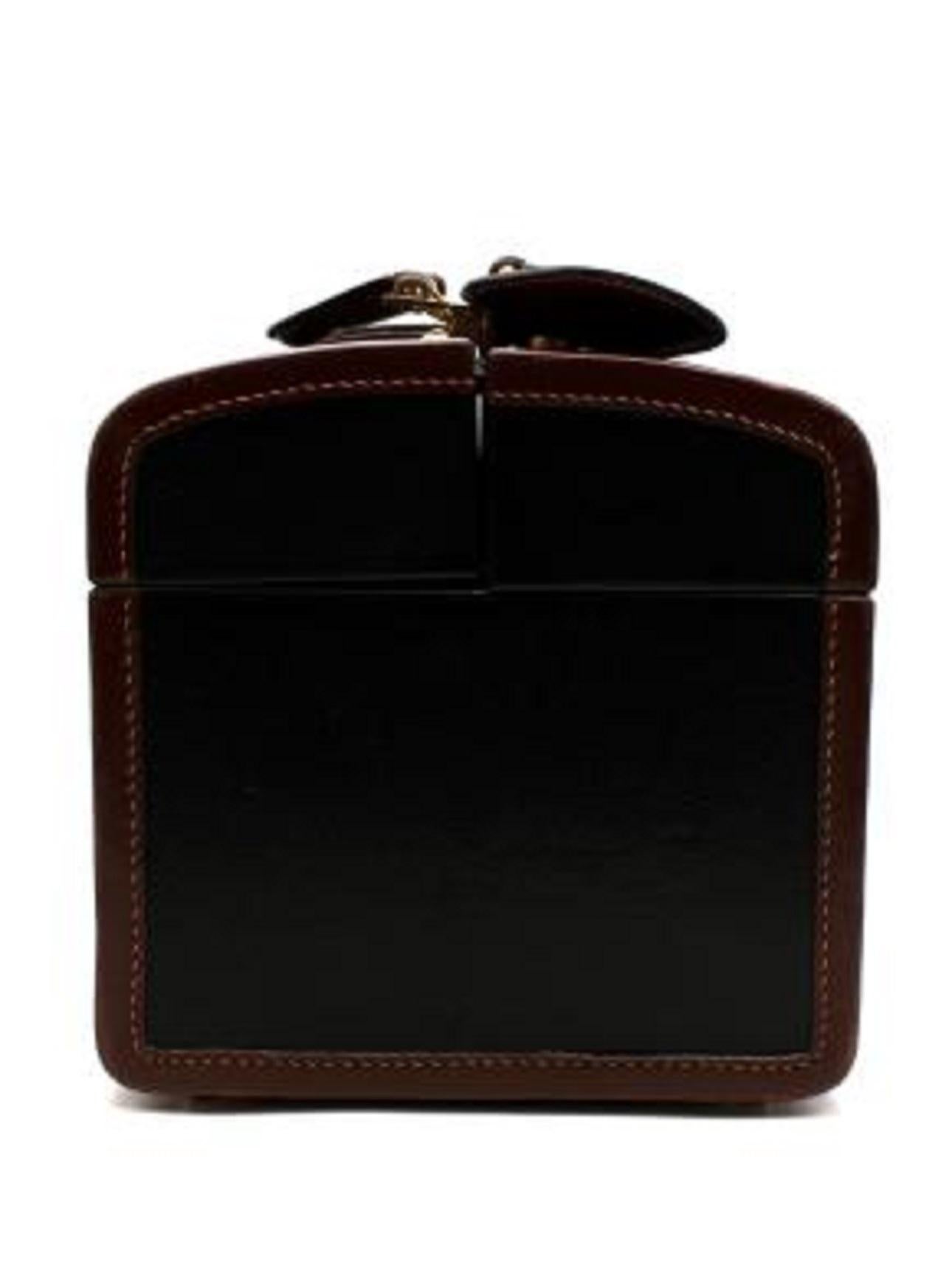 Women's Gucci Vintage Black & Tan Leather Vanity Box For Sale