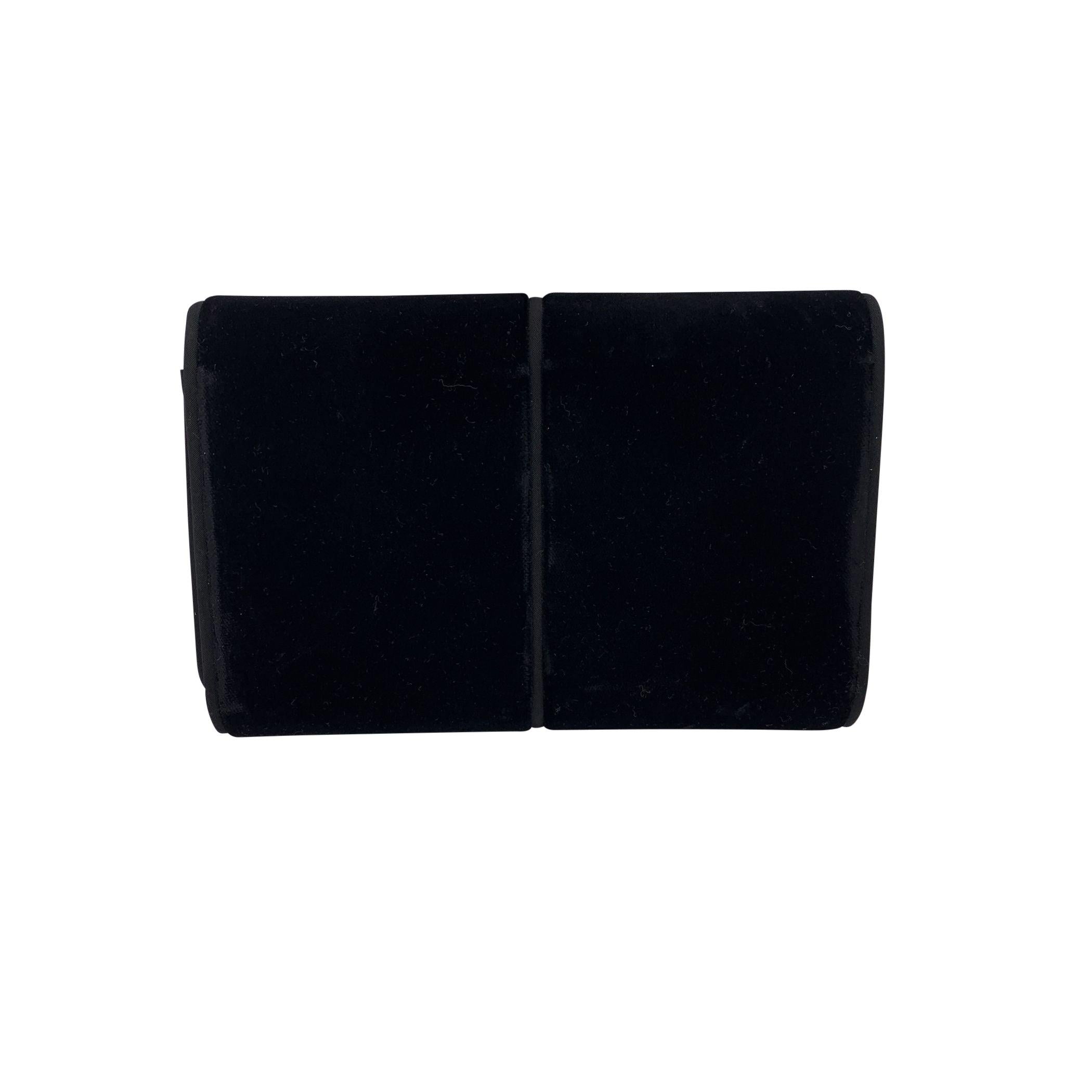 Gucci Vintage Schwarzer Samt GG Logo Abendtasche Clutch im Zustand „Gut“ im Angebot in Rome, Rome