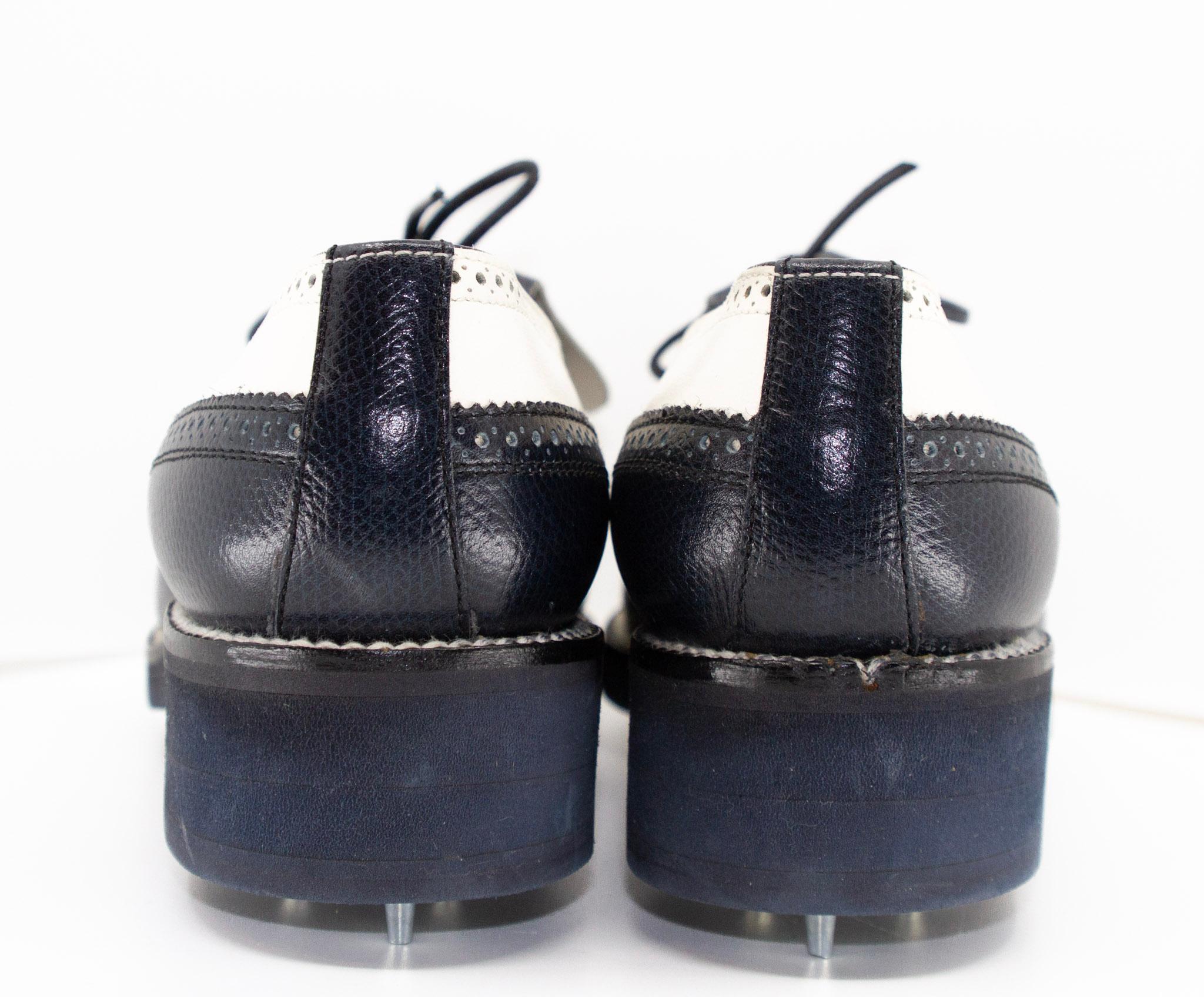 Chaussures ou crampons de golf en cuir noir et blanc de Gucci Vintage  Excellent état - En vente à Kingston, NY