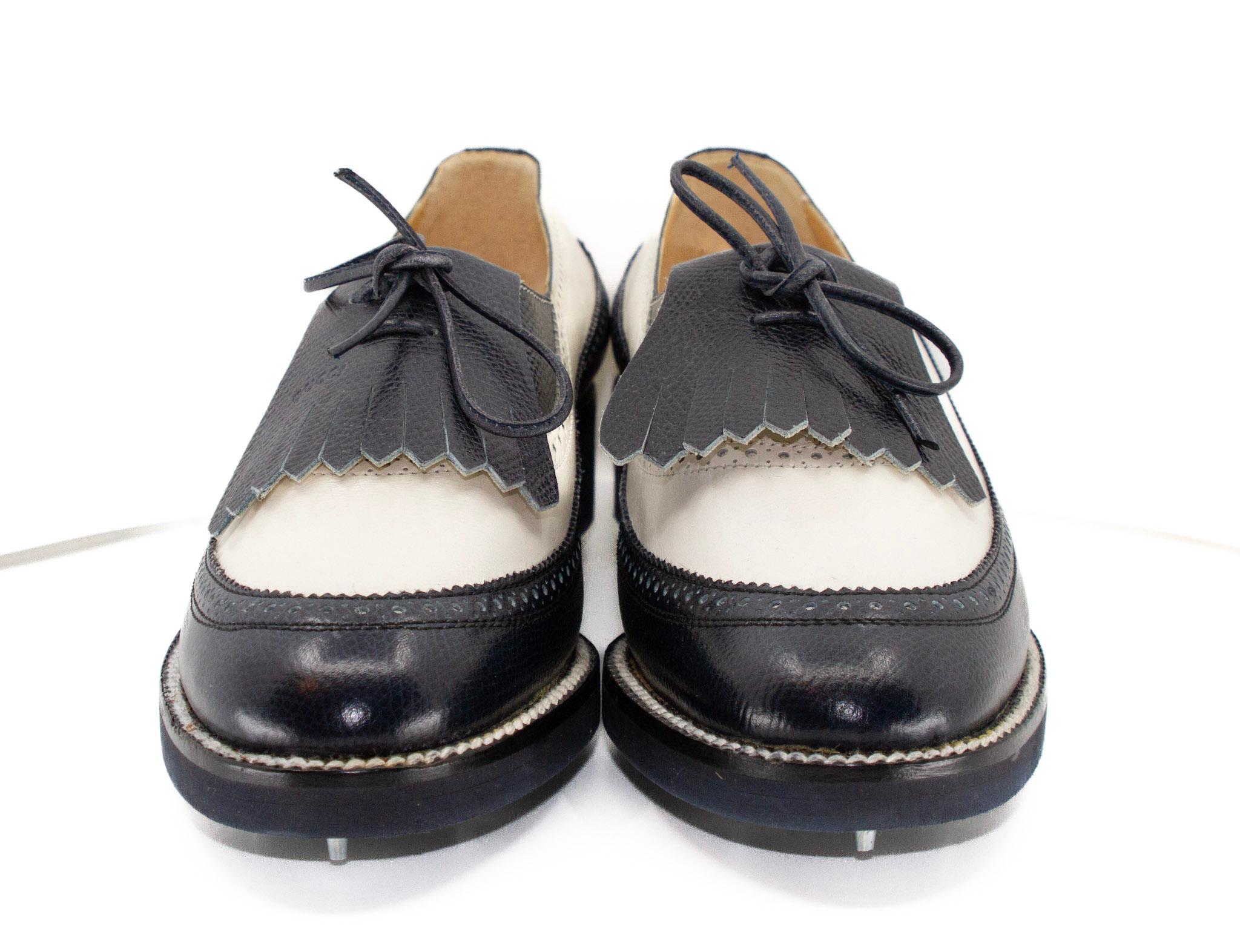 Chaussures ou crampons de golf en cuir noir et blanc de Gucci Vintage  en vente 3