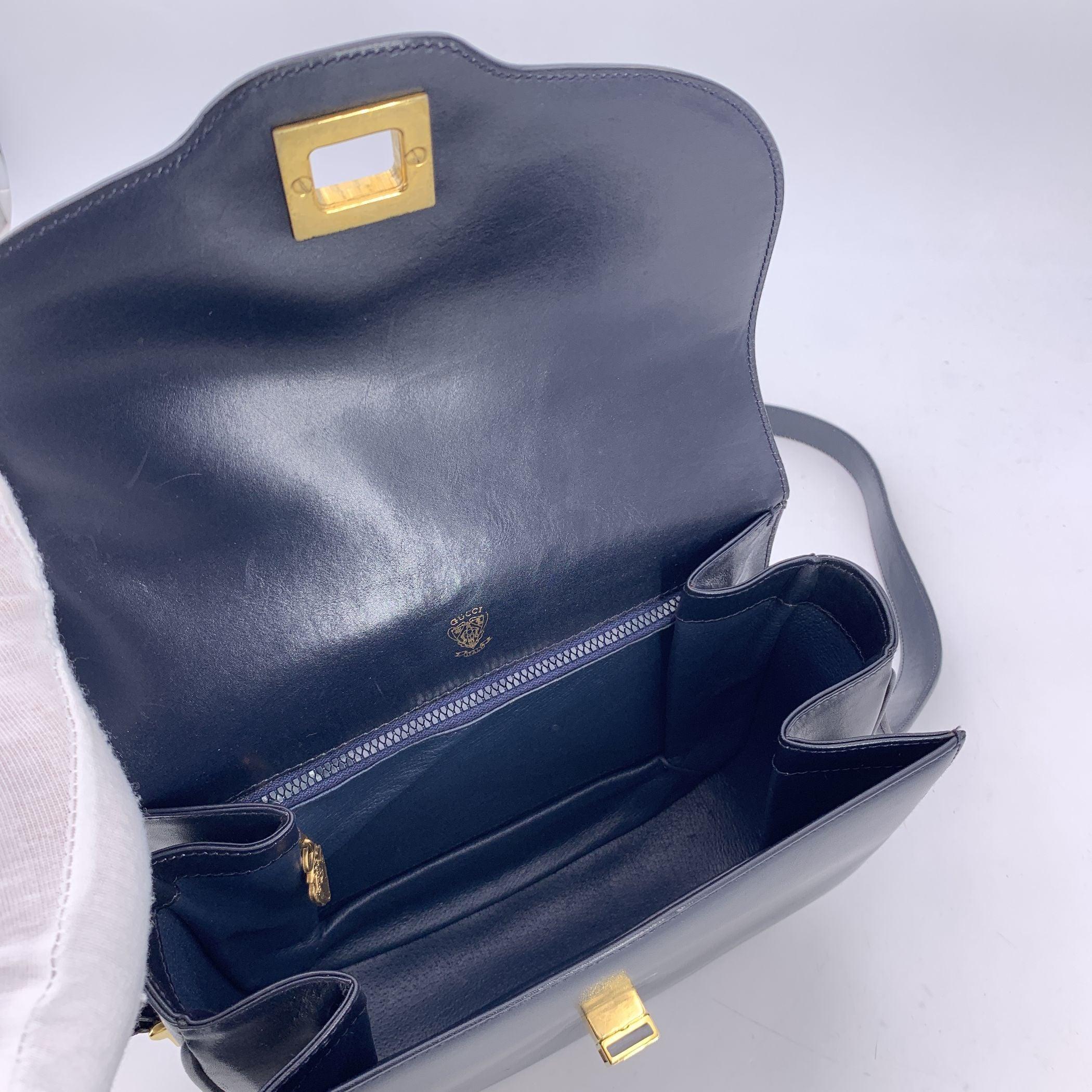 Gucci Vintage Blue Leather Structured Box Flap Shoulder Bag (Sac à bandoulière à rabat en cuir structuré) Pour femmes en vente