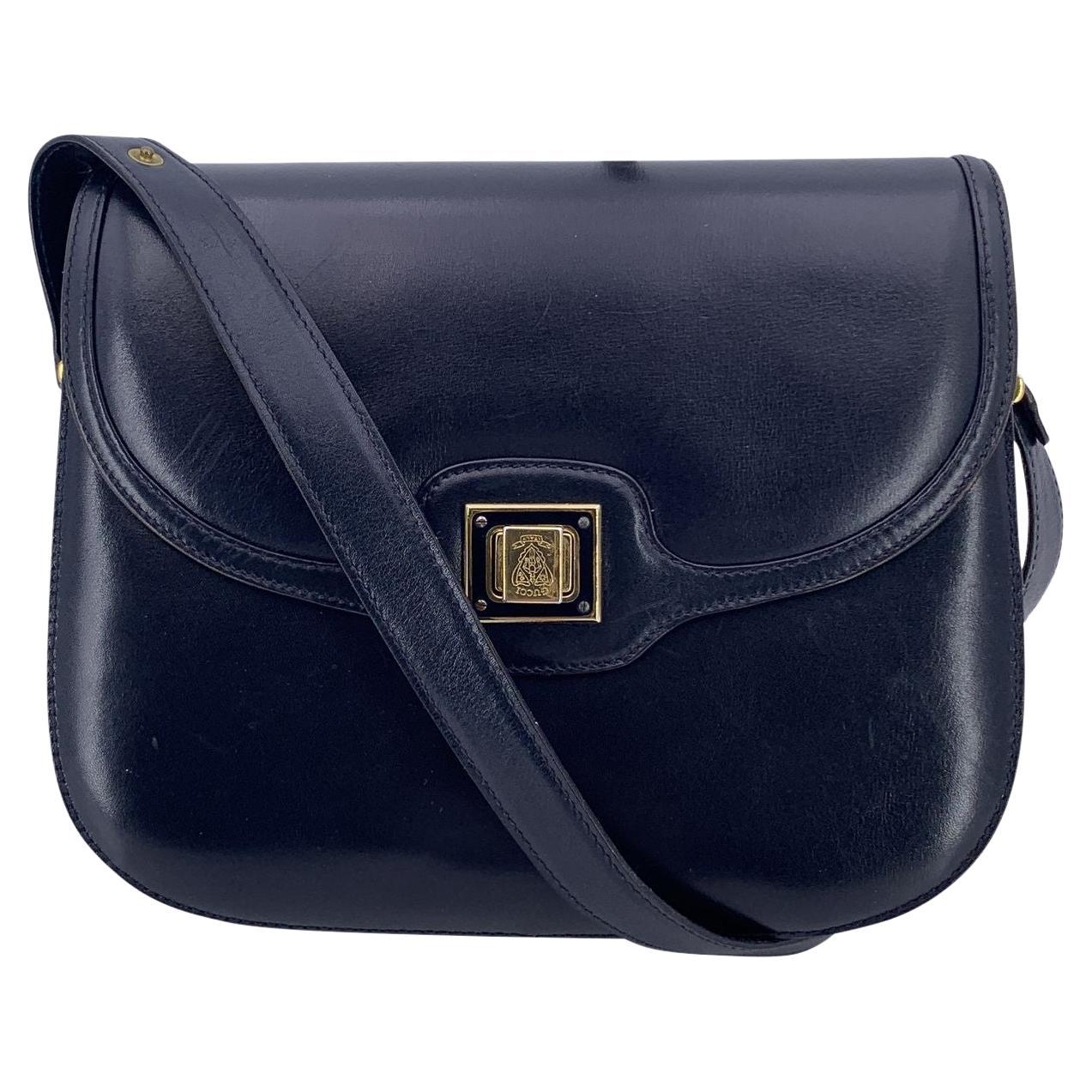 Gucci Borsa a tracolla con patta a scatola strutturata in pelle blu vintage
