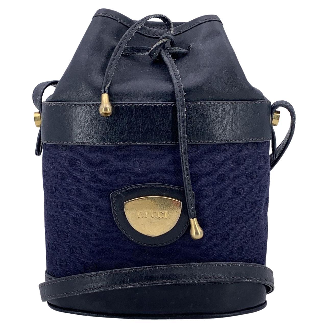 Gucci Vintage Bleu Micro GG Canvas Drawstring Mini Bucket Bag en vente