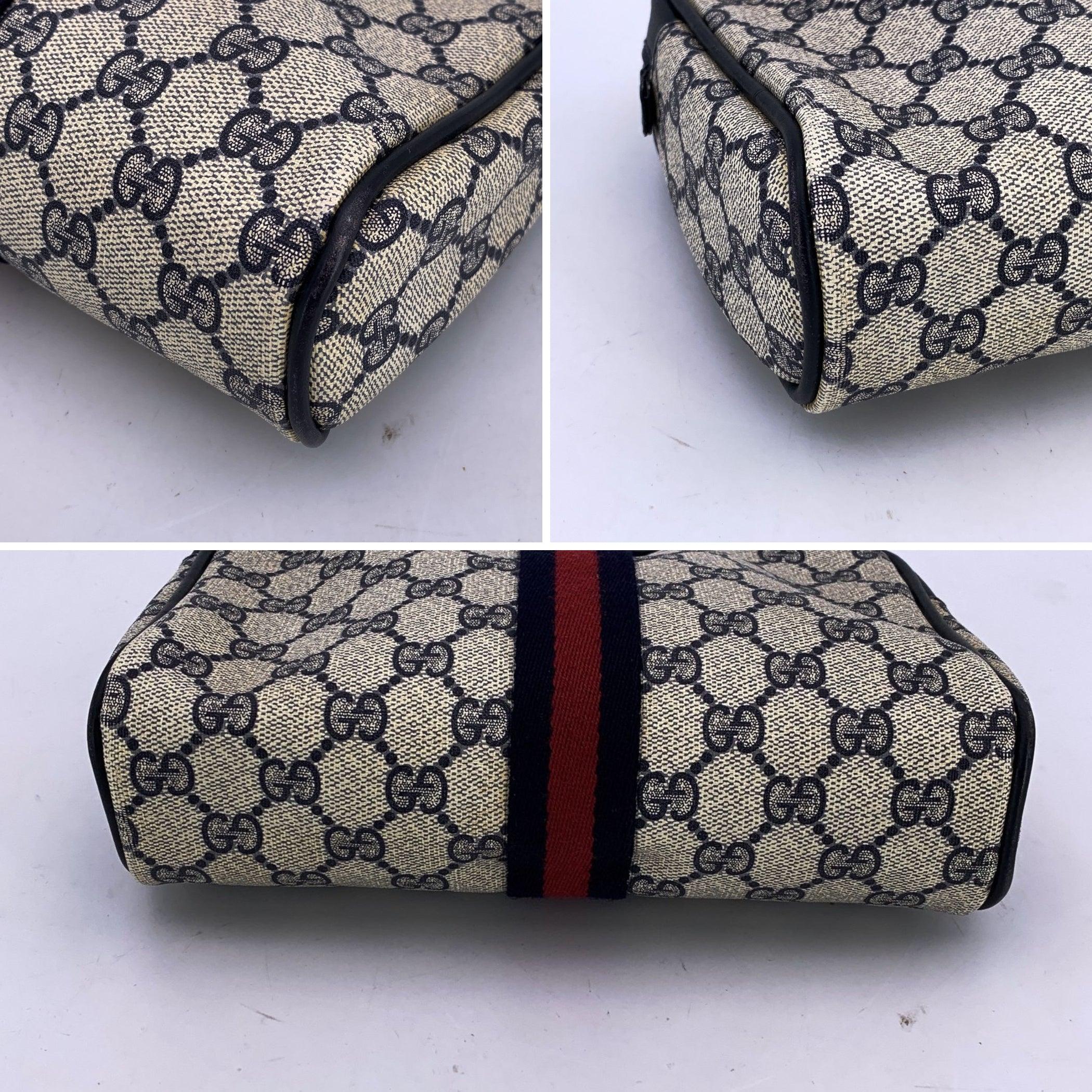 Gucci Vintage Blue Monogram Cosmetic Bag Zip Clutch with Stripes (pochette à fermeture éclair avec rayures) en vente 1