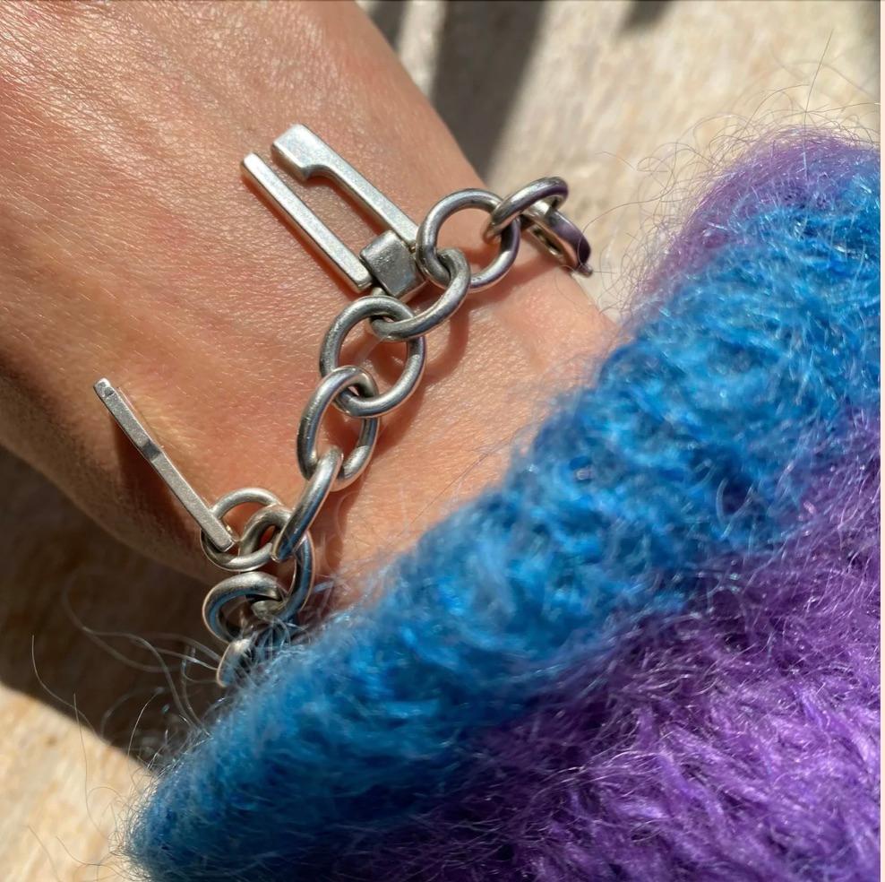 Women's Gucci Vintage Bracelet 1990s Sterling Silver For Sale