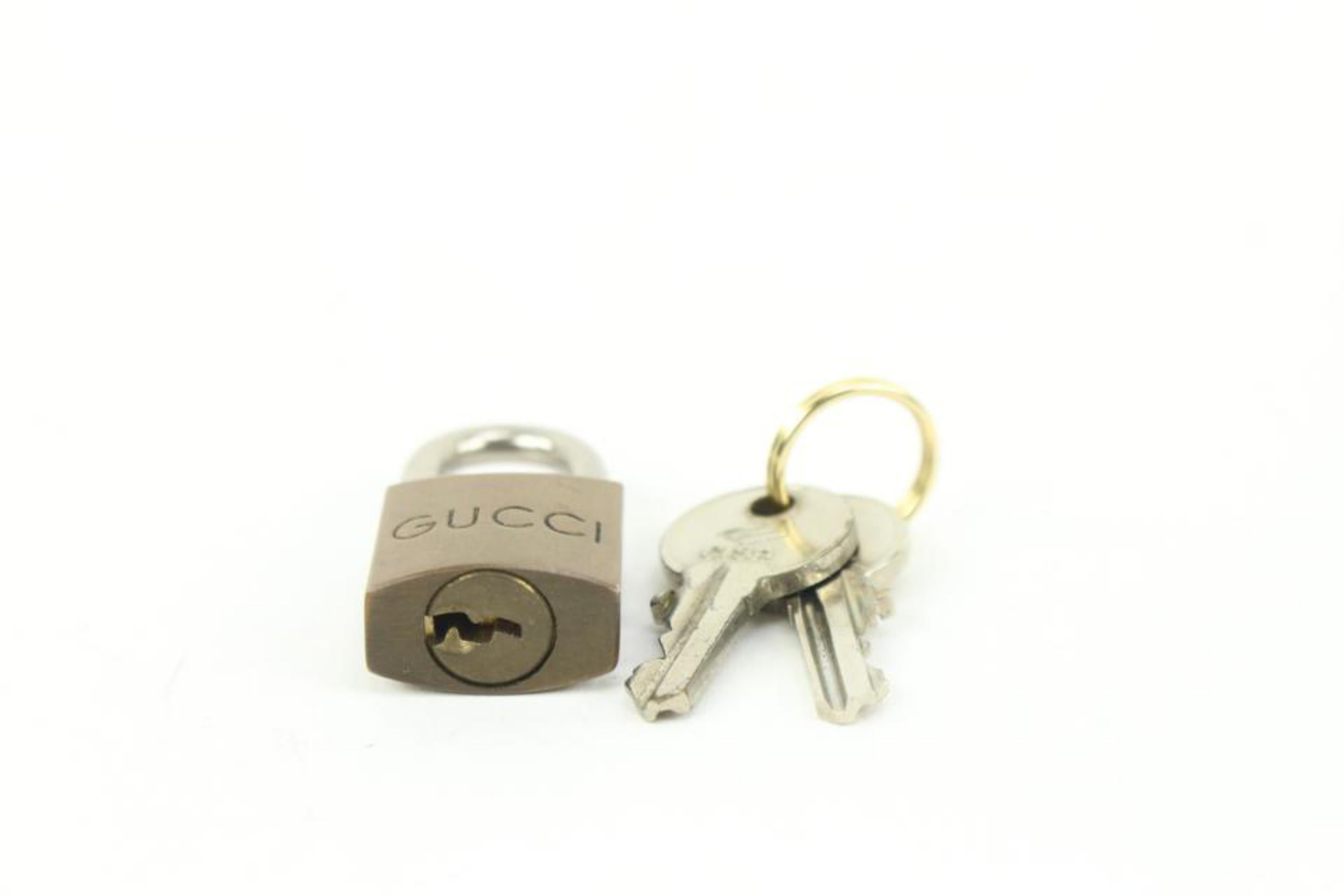 Gucci Vintage Brass Lock and Key Set Cadena Padlock Bag Charm 17g34s In Good Condition In Dix hills, NY