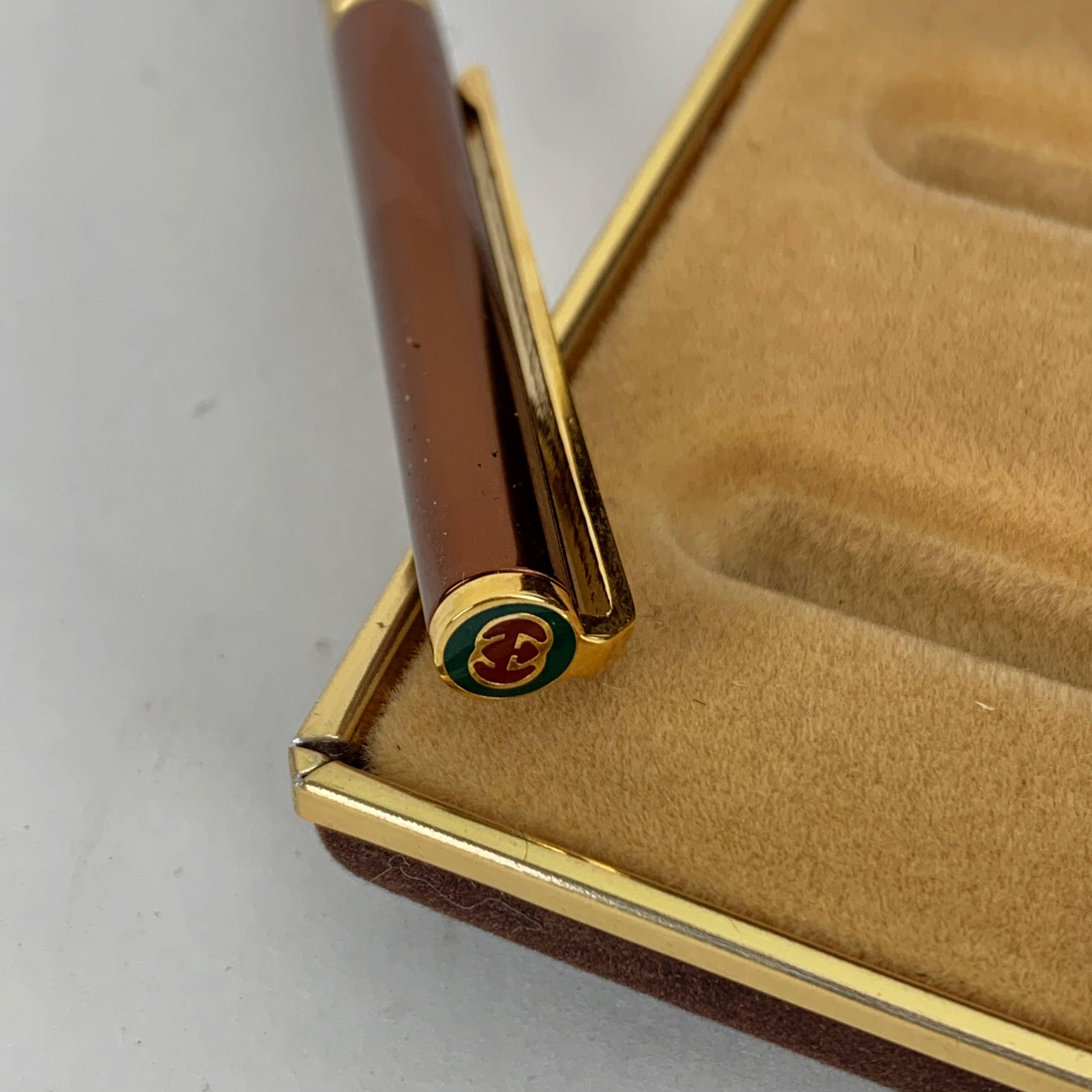 Gucci Vintage Braun und Gold Metall Füllfederhalter mit Etui im Zustand „Hervorragend“ in Rome, Rome