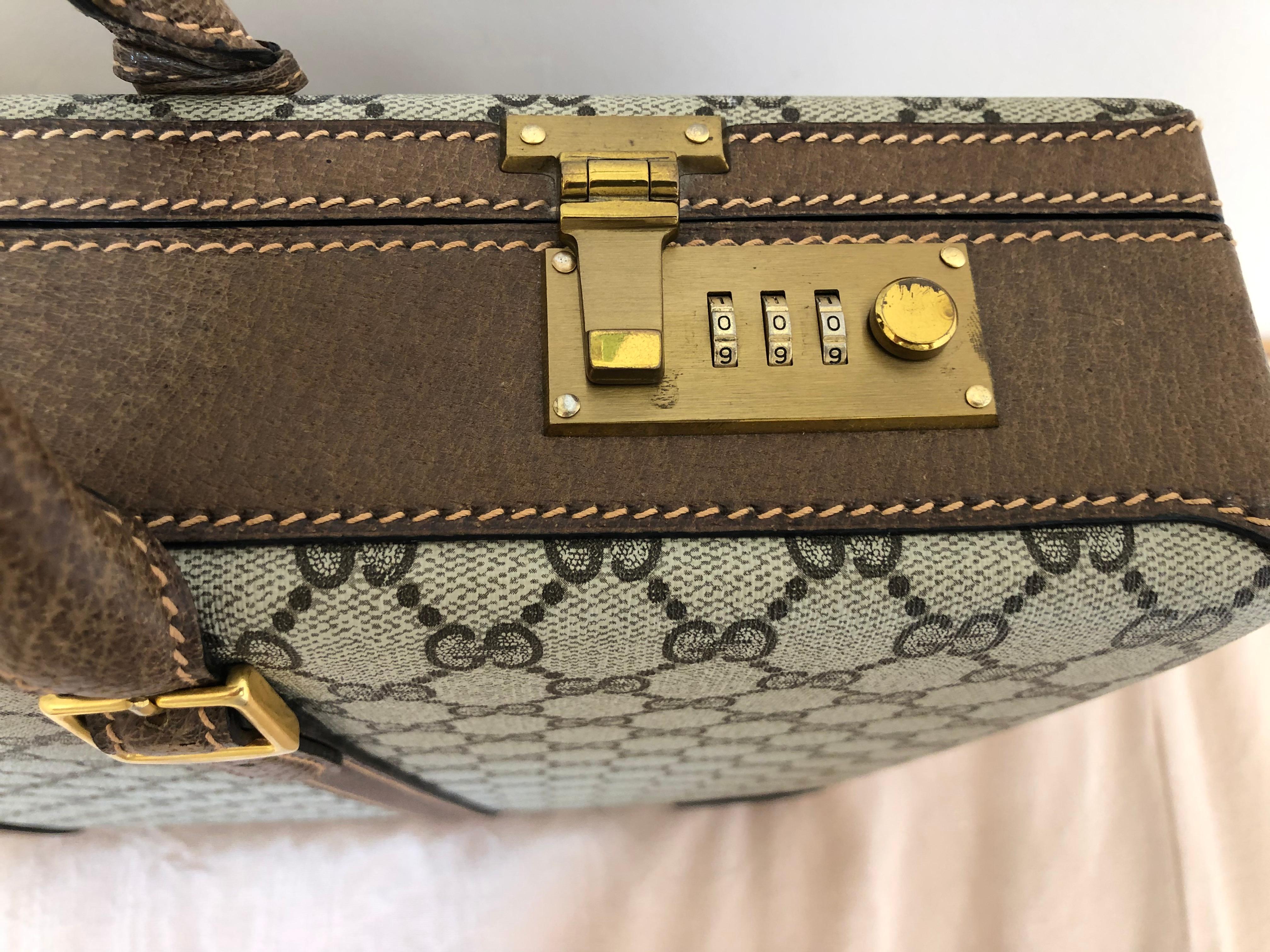Gucci Vintage Brown GG Monogram Canvas Business Attache Hard Side Briefcase In Good Condition In Port Hope, ON