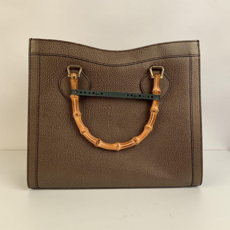 Gucci Vintage Brown Leather Princess Diana Bamboo Tote Bag For Sale at  1stDibs | vintage gucci diana bag, vintage diana tote, gucci diana vintage