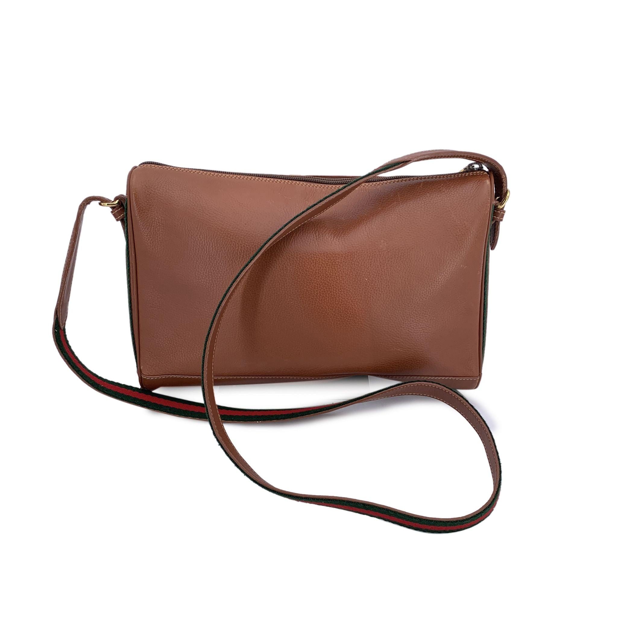 Gucci Vintage Brown Leather Shoulder Bag Web Strap In Good Condition In Rome, Rome