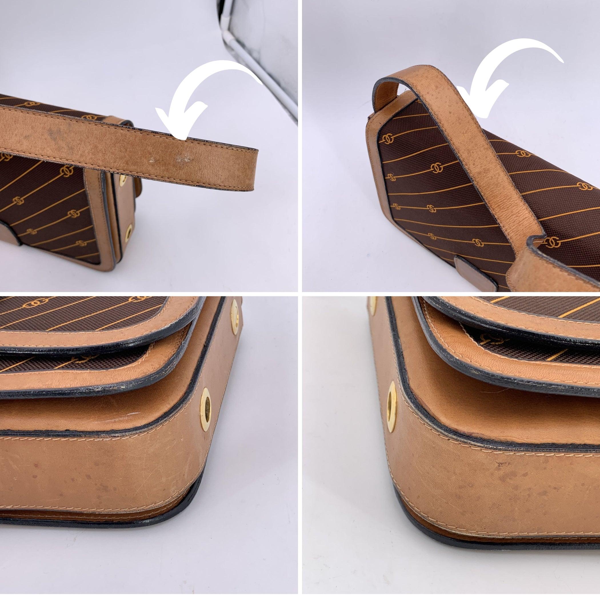 Gucci Vintage Brown Logo Canvas GG Tan Leather Sac à bandoulière en vente 1