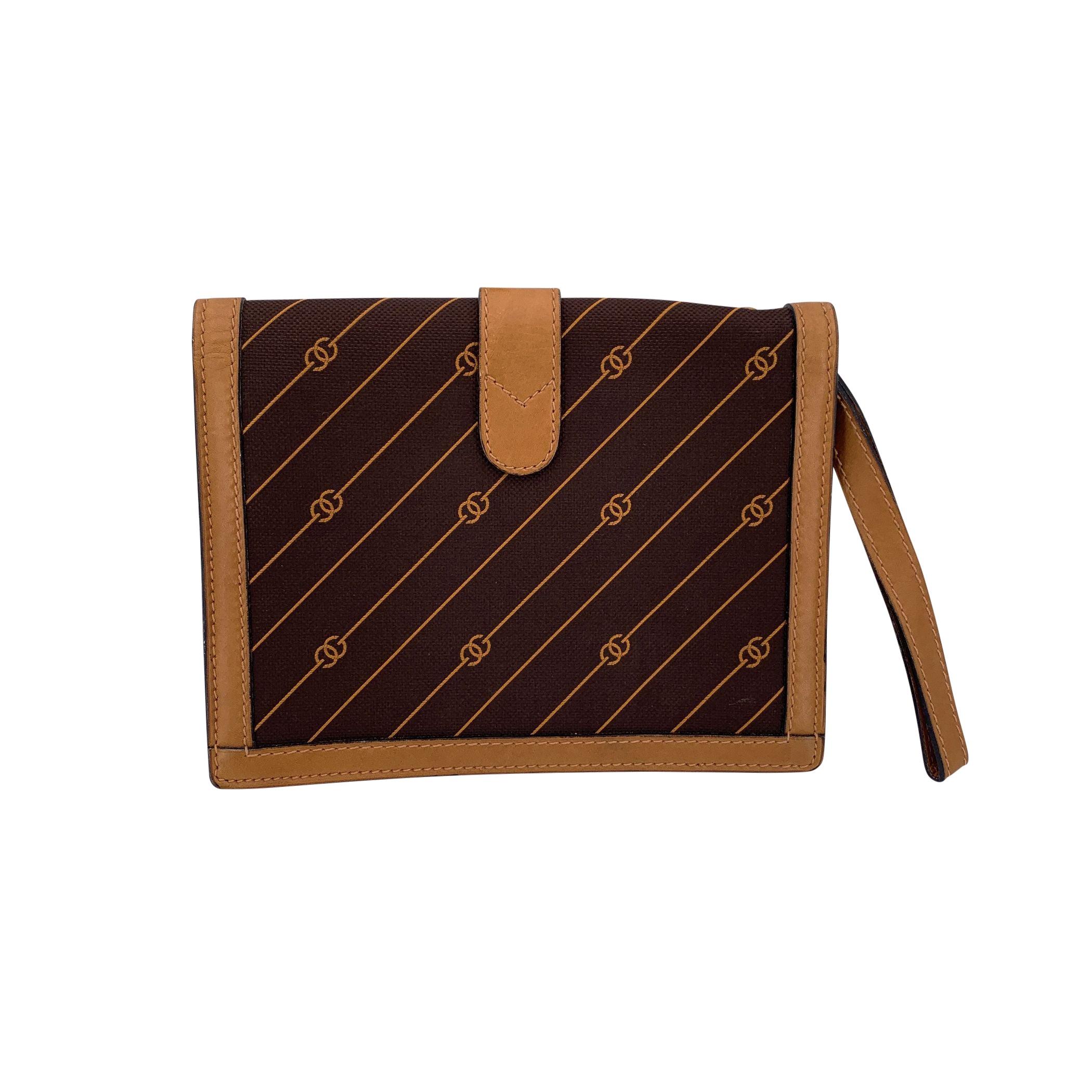 Gucci Vintage Braun Logo Canvas GG Tan Leder Handgelenk Tasche (Beige) im Angebot