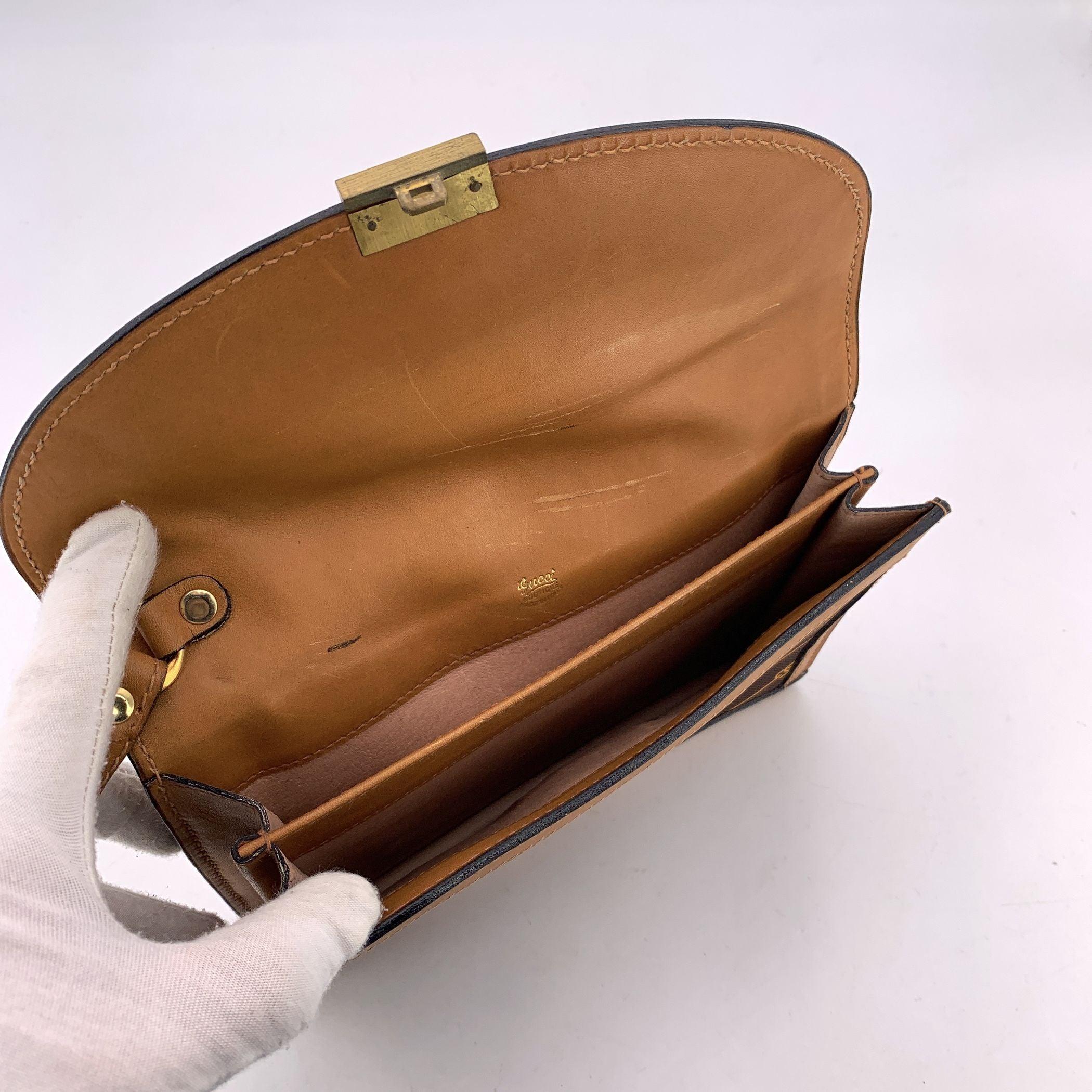 Gucci Vintage Braun Logo Canvas GG Tan Leder Handgelenk Tasche im Zustand „Gut“ im Angebot in Rome, Rome