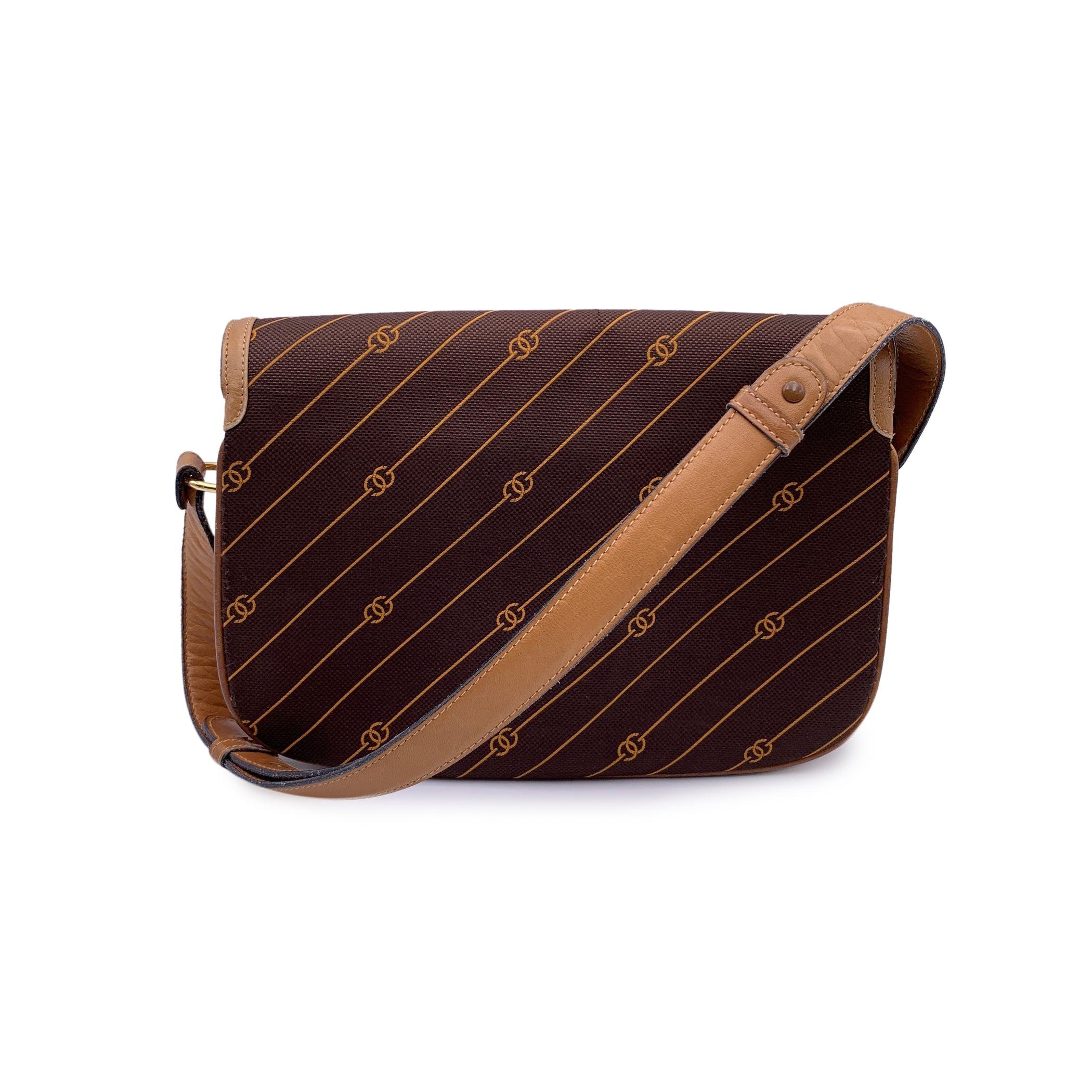 Beige Gucci Vintage Brown Logo Canvas Tan Leather Horsebit Shoulder Bag For Sale