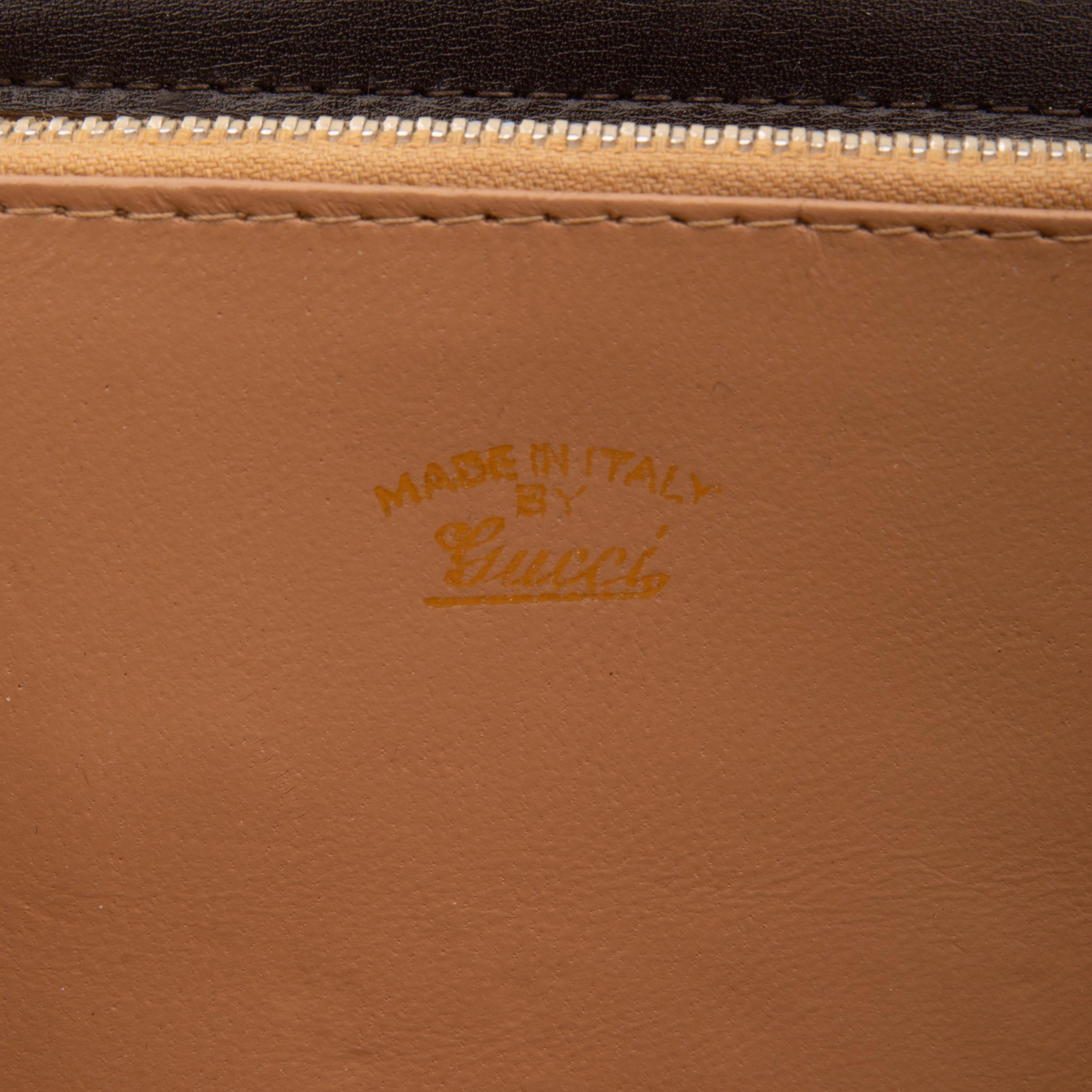 Women's or Men's Gucci Vintage Brown Monogram GG Supreme Shoulder Bag