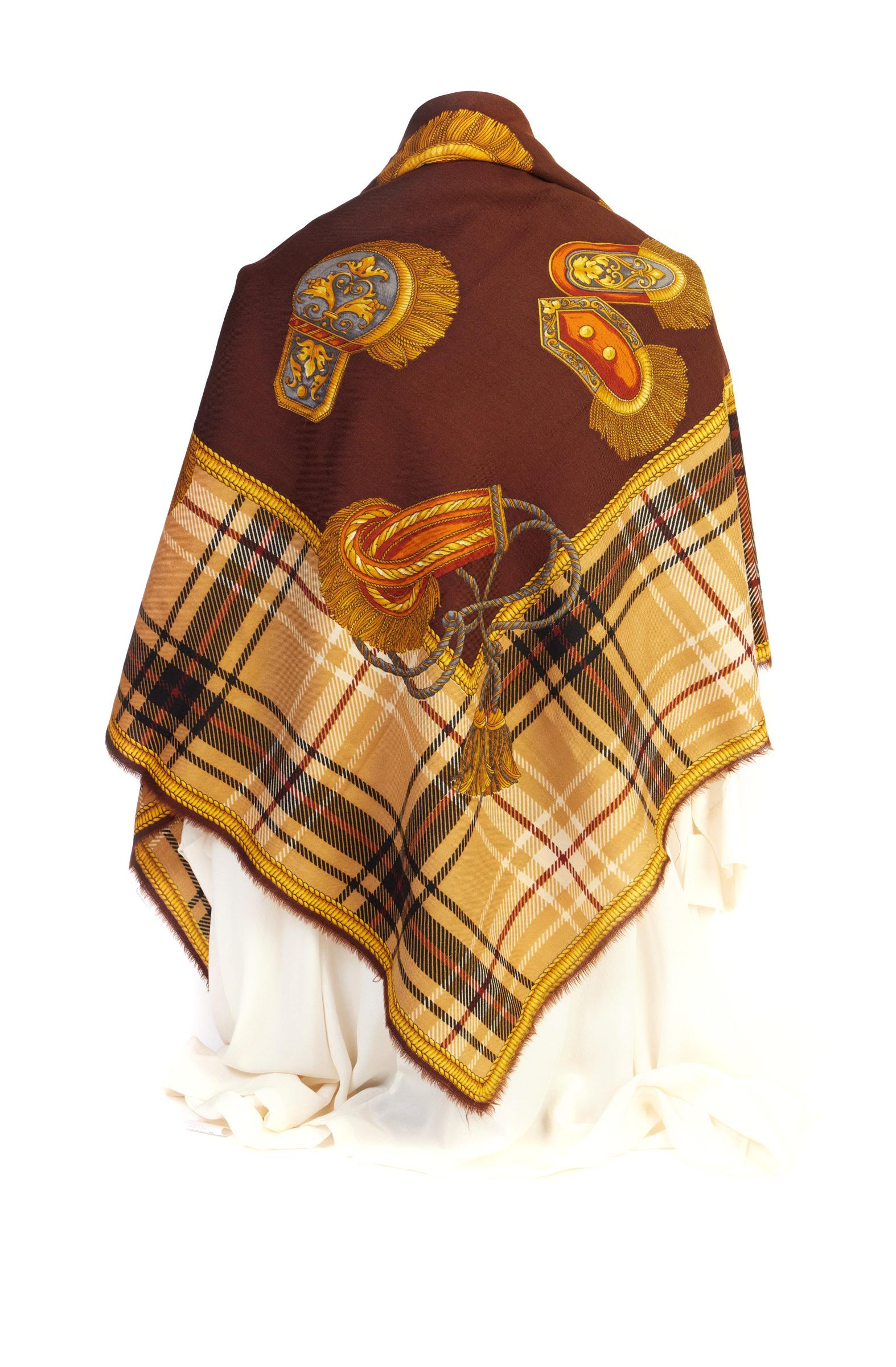 Women's Gucci Vintage Brown Oversize Wall Shawl For Sale