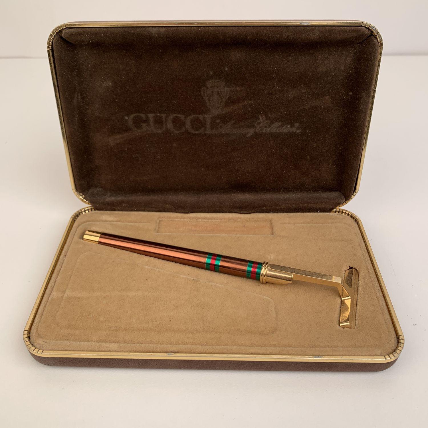 Gucci Vintage Brown Signature Web Razor for Shaving With Box In Excellent Condition In Rome, Rome