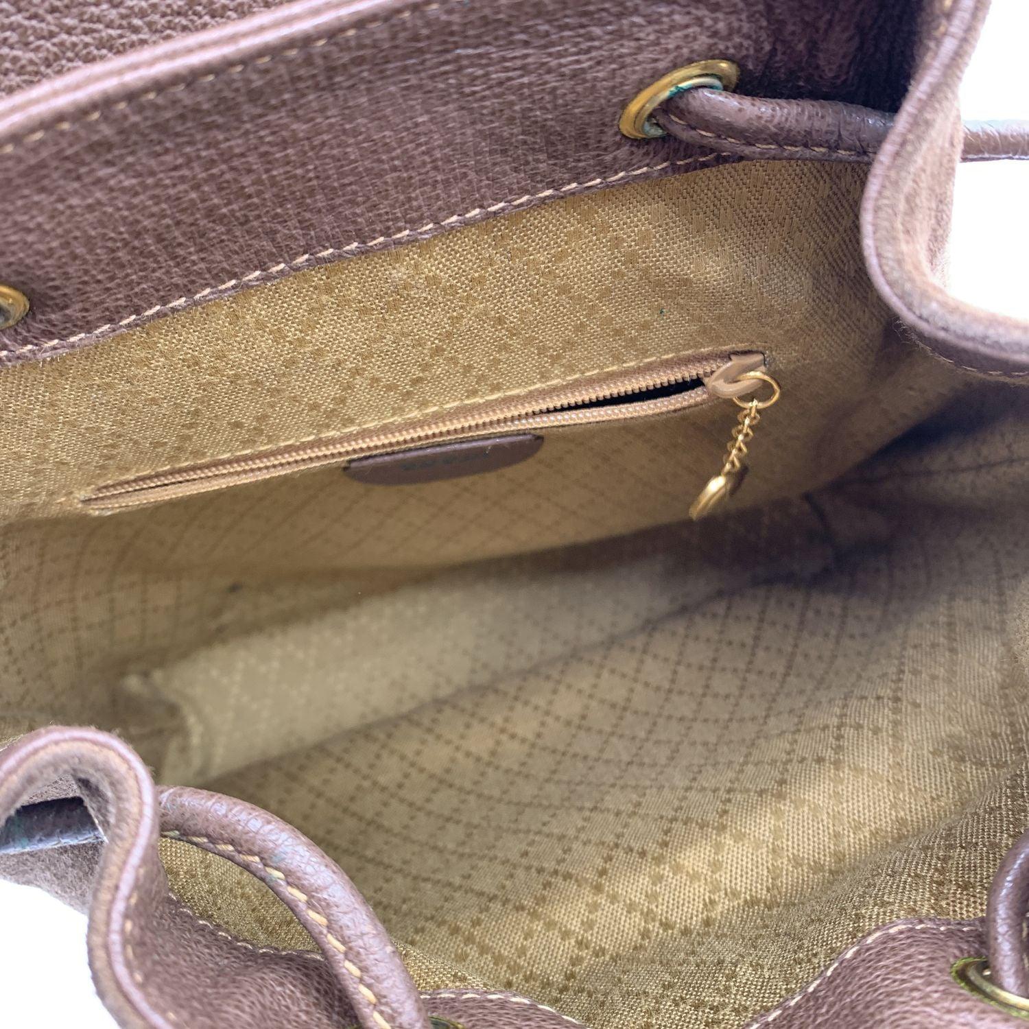 Gucci Vintage Brown Suede Bamboo Small Backpack Shoulder Bag Pour femmes en vente