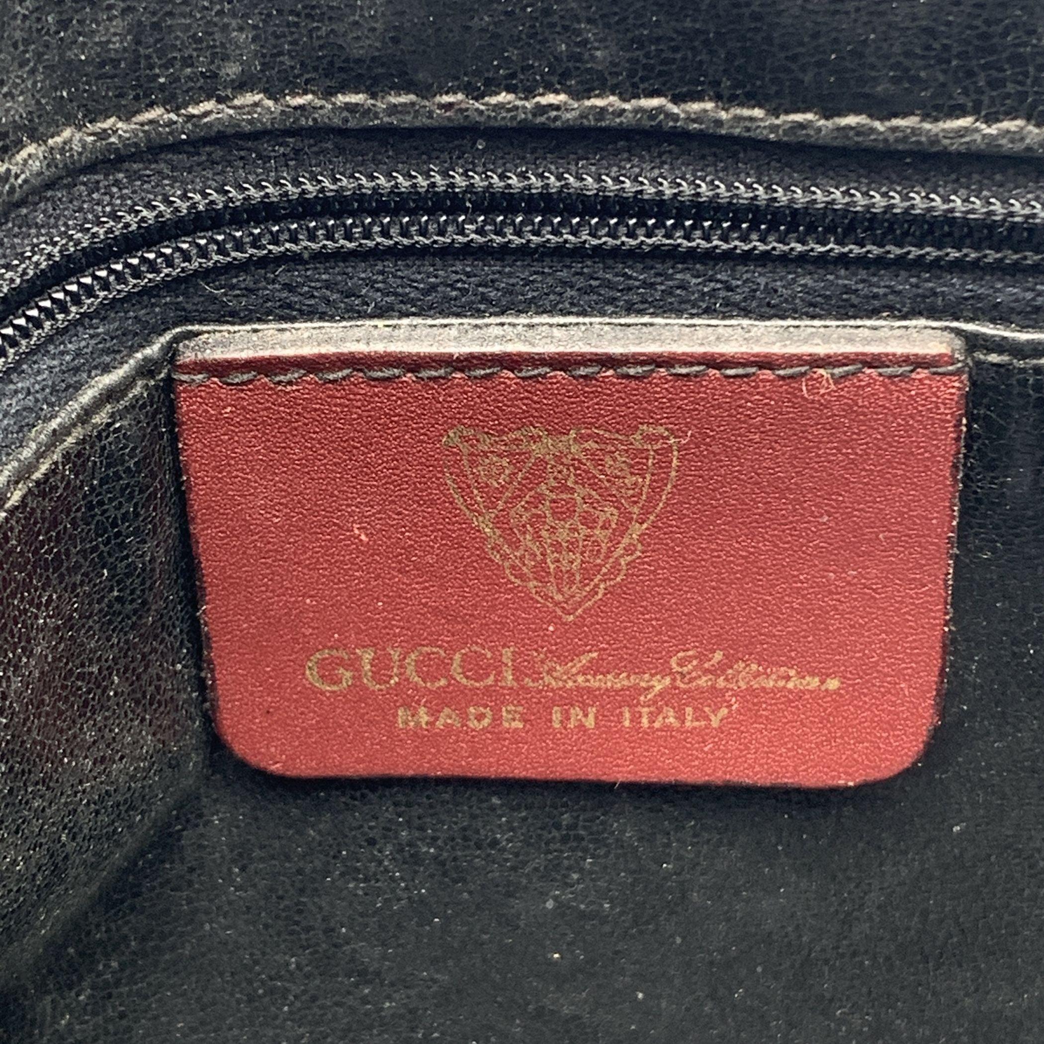 Bolso de hombro vintage Gucci de lona y piel con monograma burdeos en venta 1