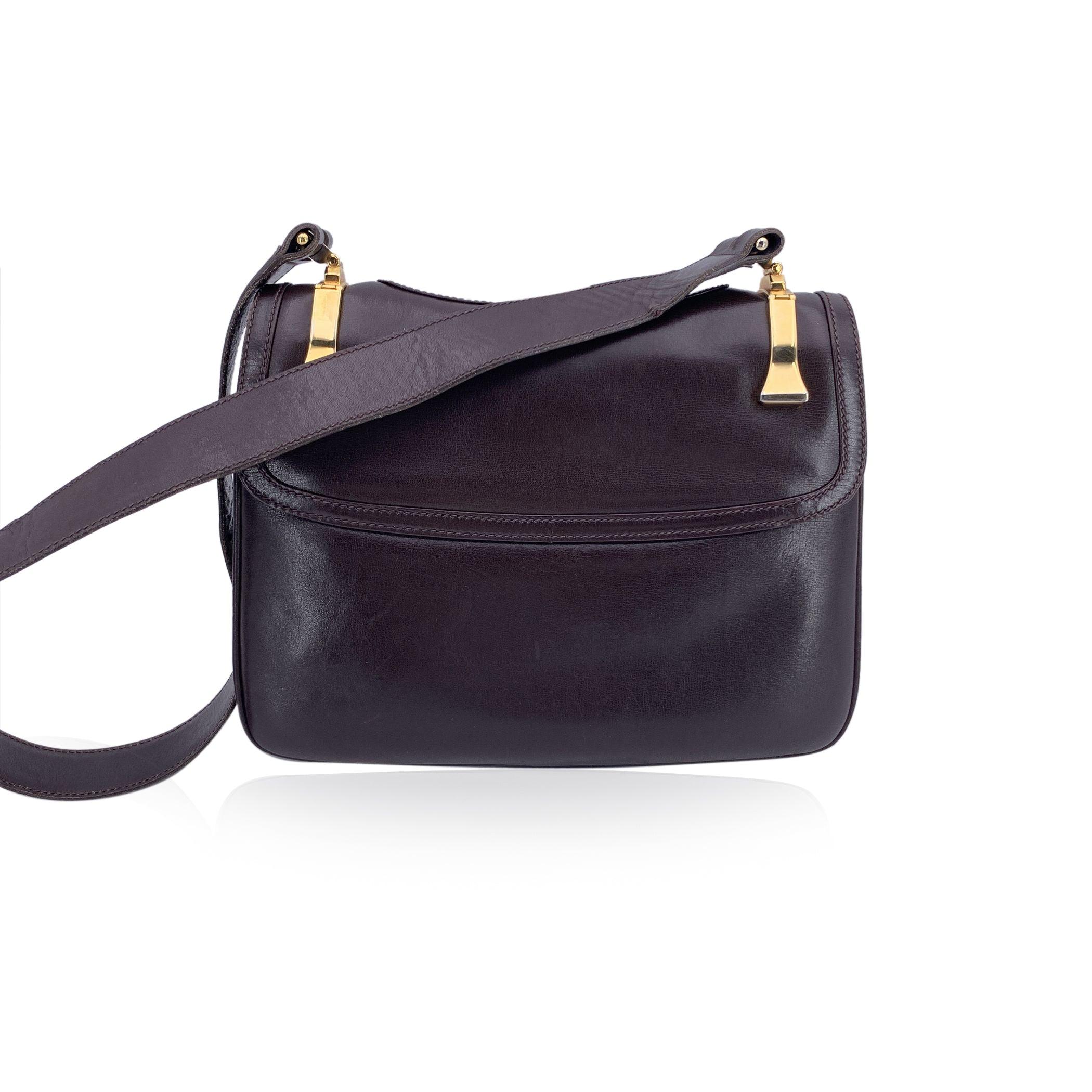 Bolso Vintage Gucci con Solapa de Piel Marrón Chocolate Negro en venta