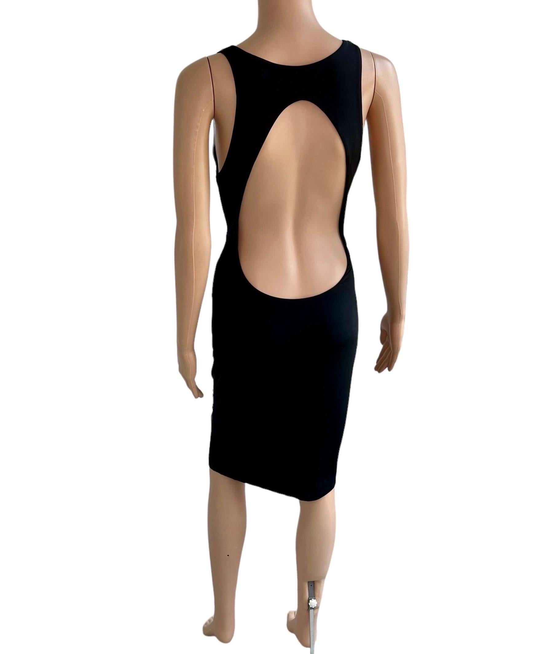 Gucci Vintage Vestido Negro Bodycon Espalda Recortada Herradura Adornada con Cristales en venta 11