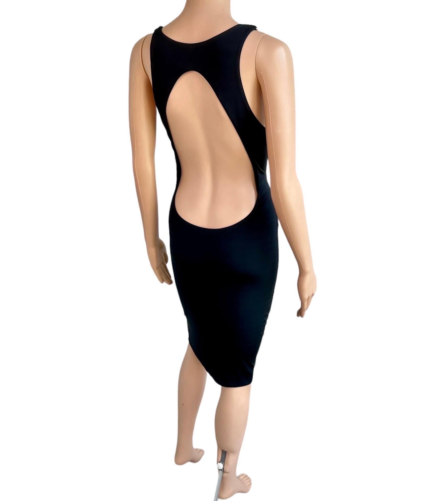 Gucci Vintage Vestido Negro Bodycon Espalda Recortada Herradura Adornada con Cristales en venta 13