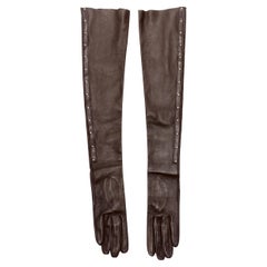 GUCCI Vintage Dunkelbraune lange Handschuhe aus Leder mit goldenem Nietenbesatz Gr.7