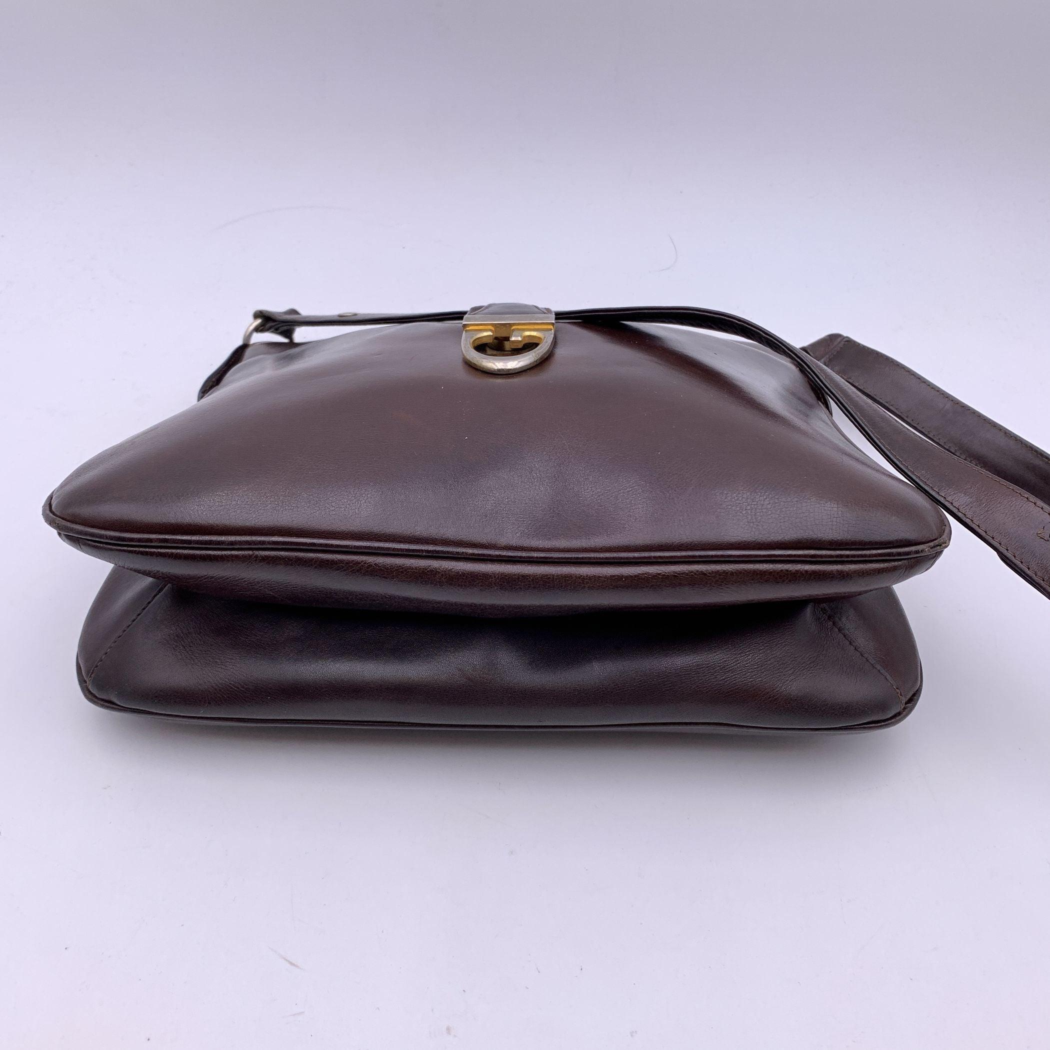 Women's Gucci Vintage Dark Brown Leather Shoulder Bag Handbag For Sale