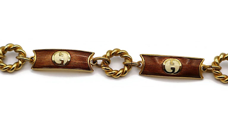 GUCCI Vintage Enamel GG Logo Chain Belt For Sale at 1stDibs display picture 1