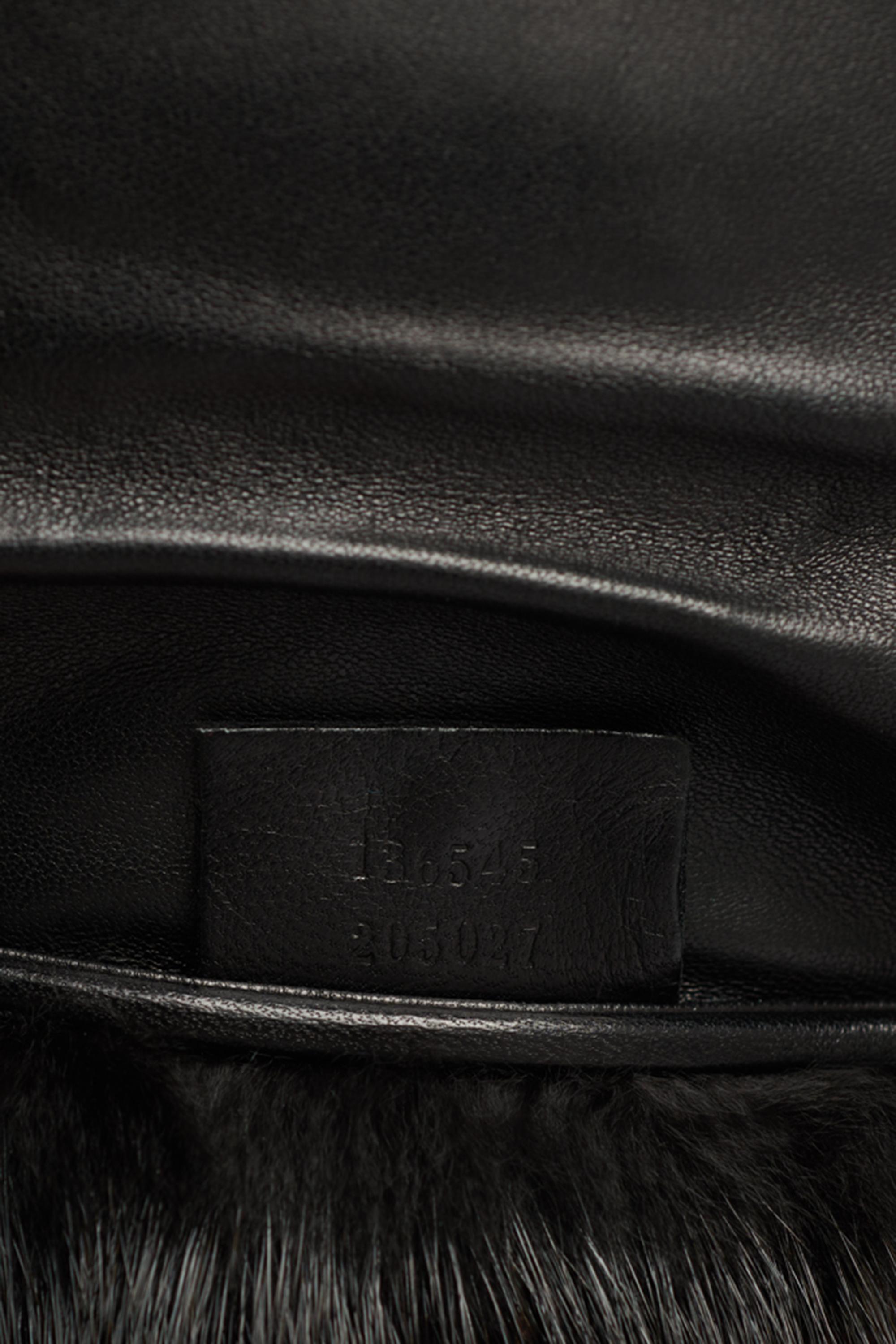 Gucci Vintage F/W 2004 Runway Mink Fur Dragon Pearl Black Clutch For Sale 2